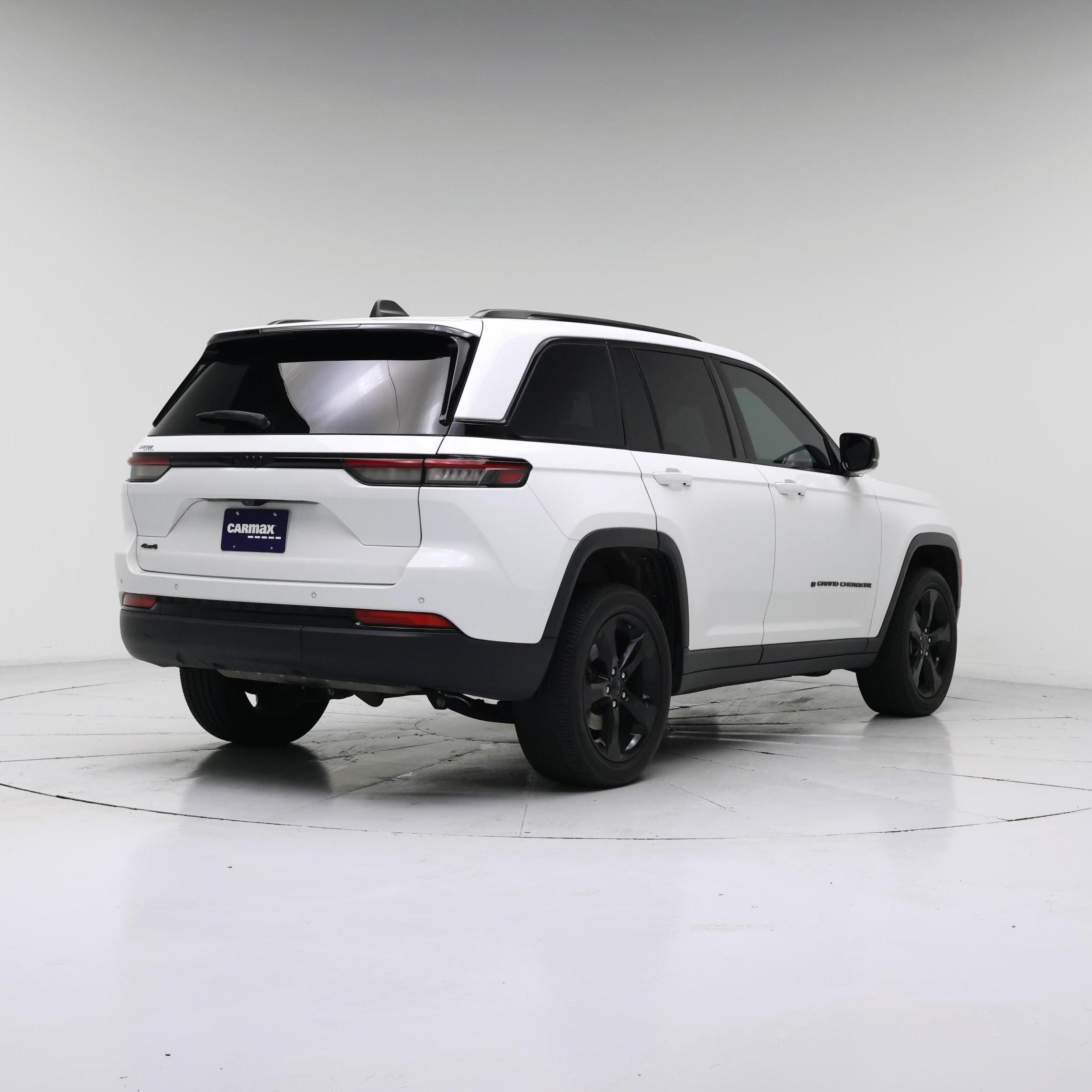 Thumbnail: 2023 Jeep Grand Cherokee - 8