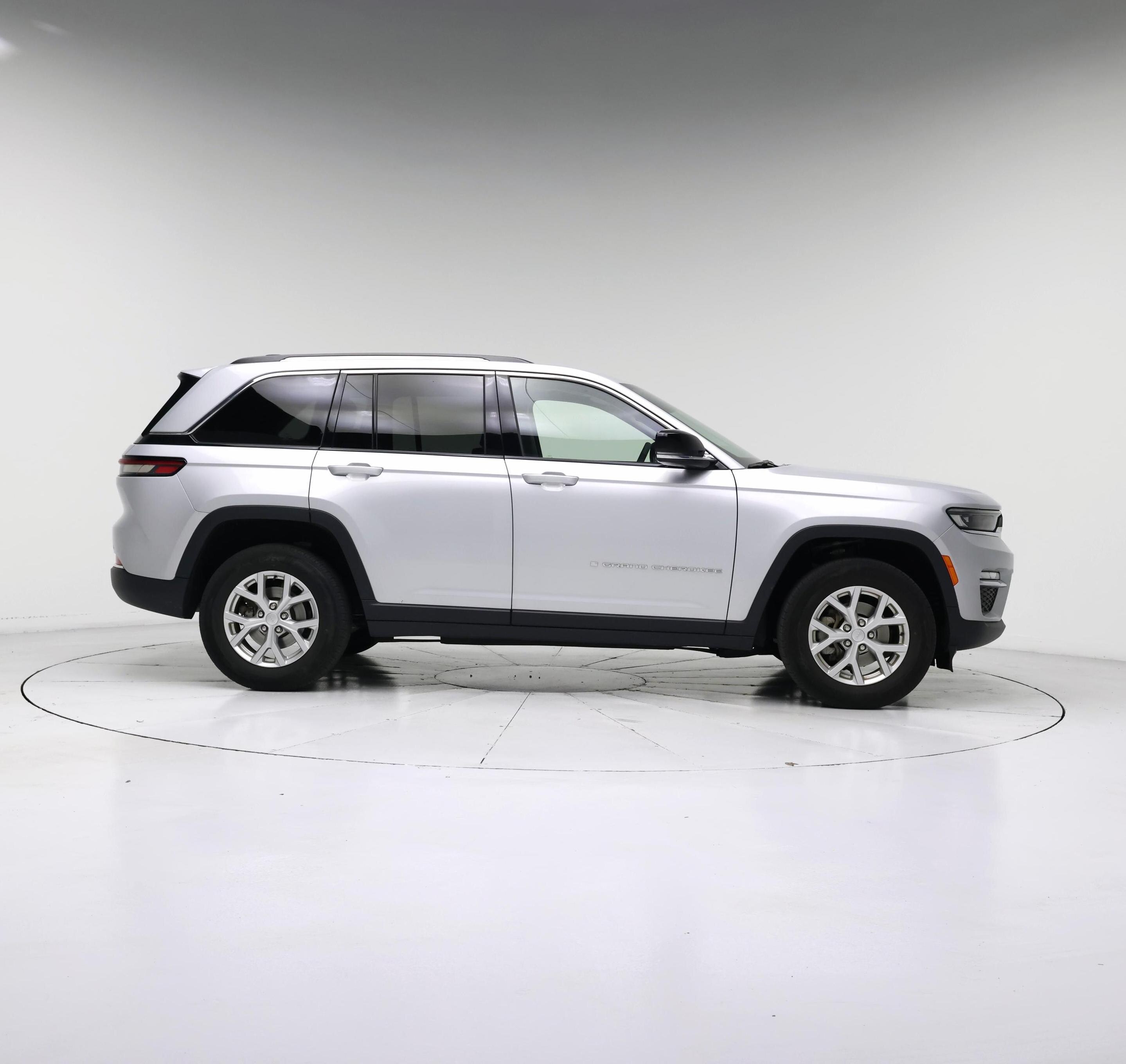 Thumbnail: 2023 Jeep Grand Cherokee - 7