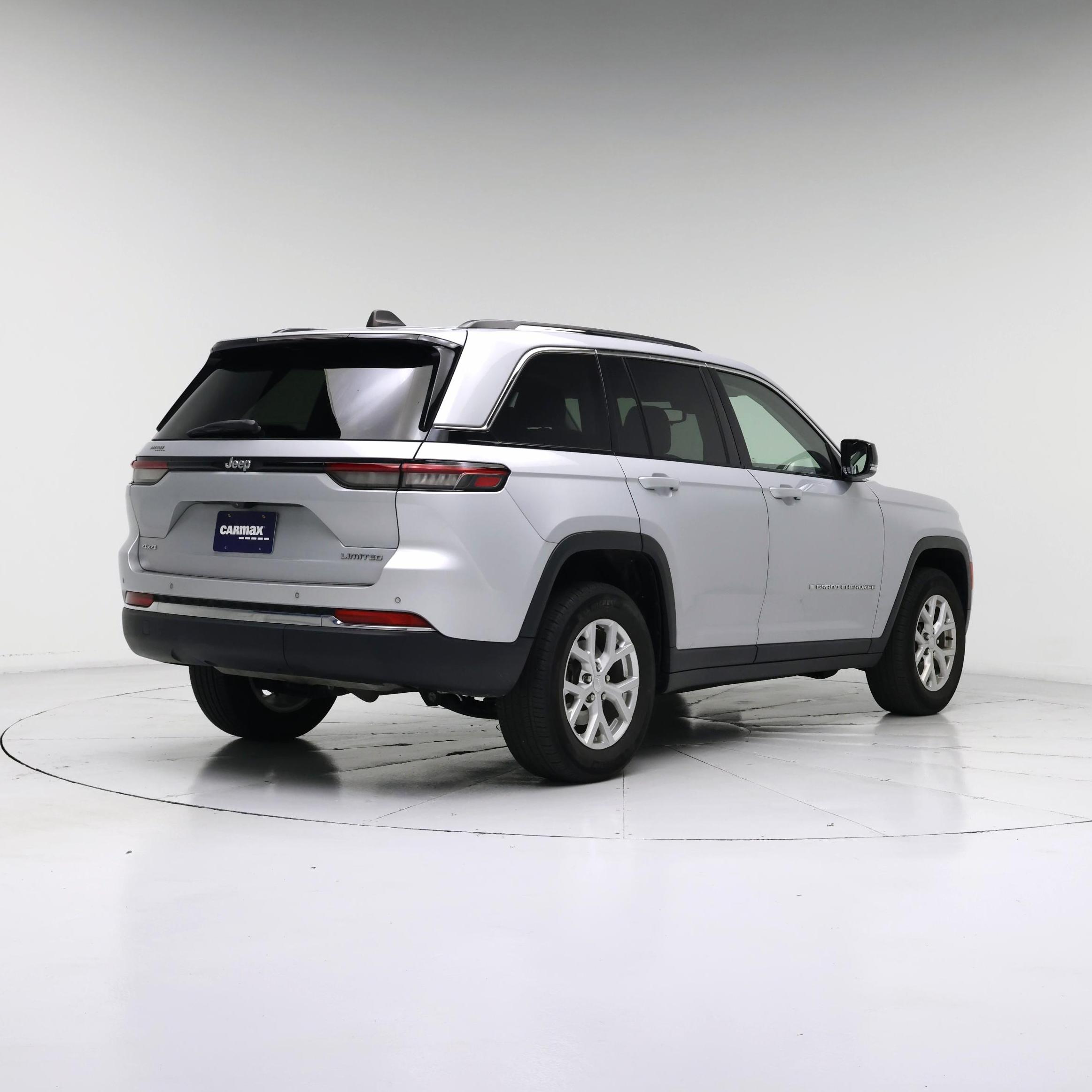 Thumbnail: 2023 Jeep Grand Cherokee - 8