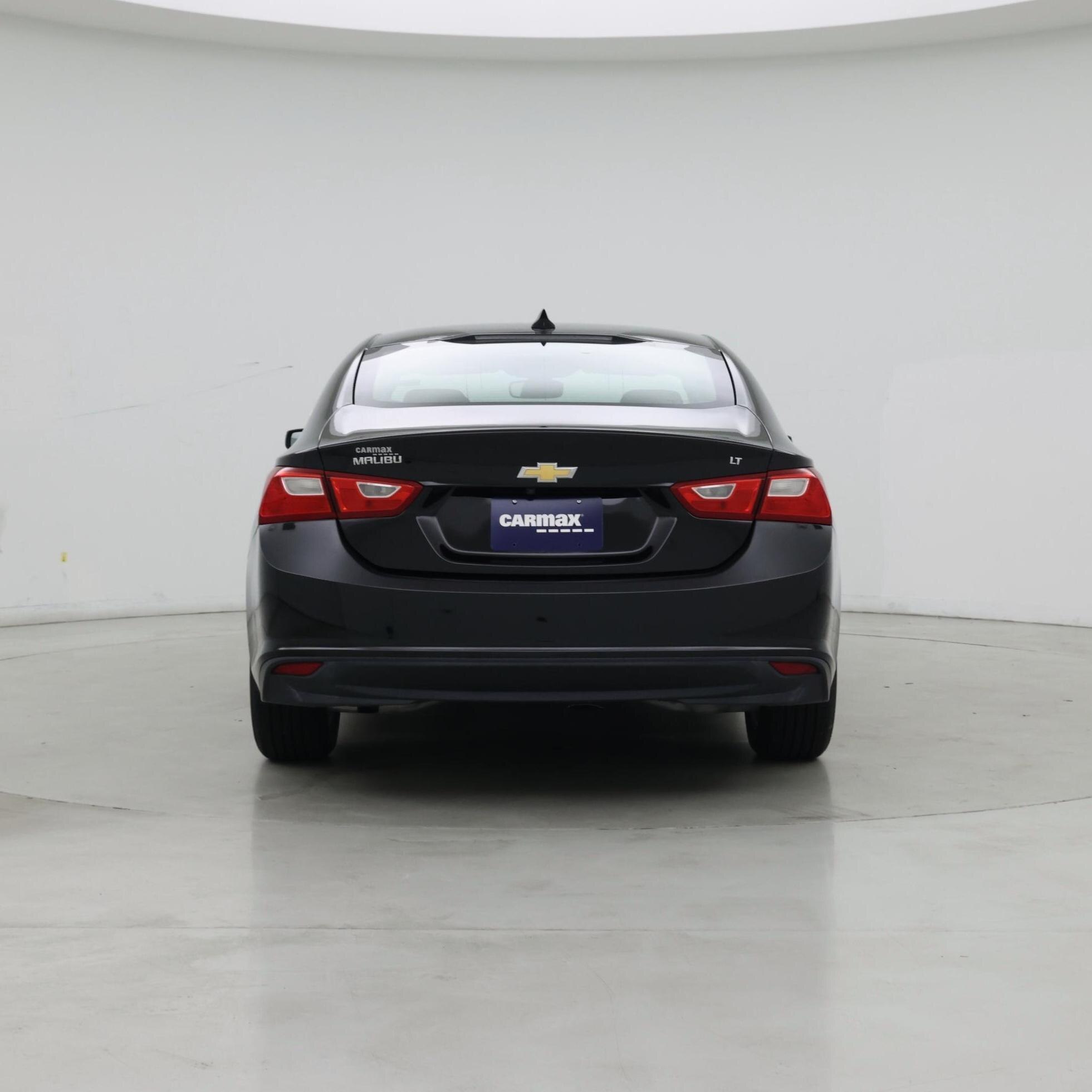 Thumbnail: 2017 Chevrolet Malibu - 6