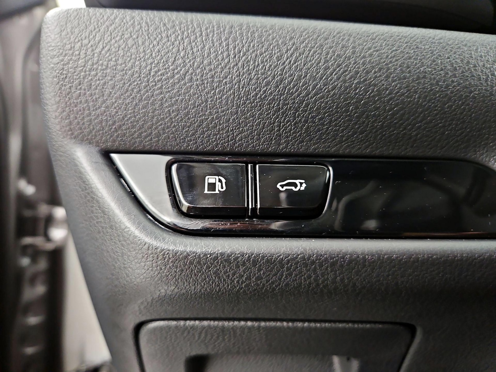 2025 Lexus NX 250 - Photo 12