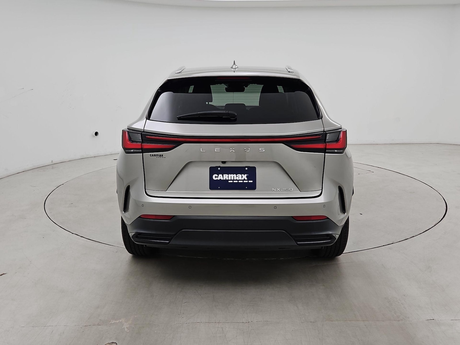 2025 Lexus NX 250 - Photo 6