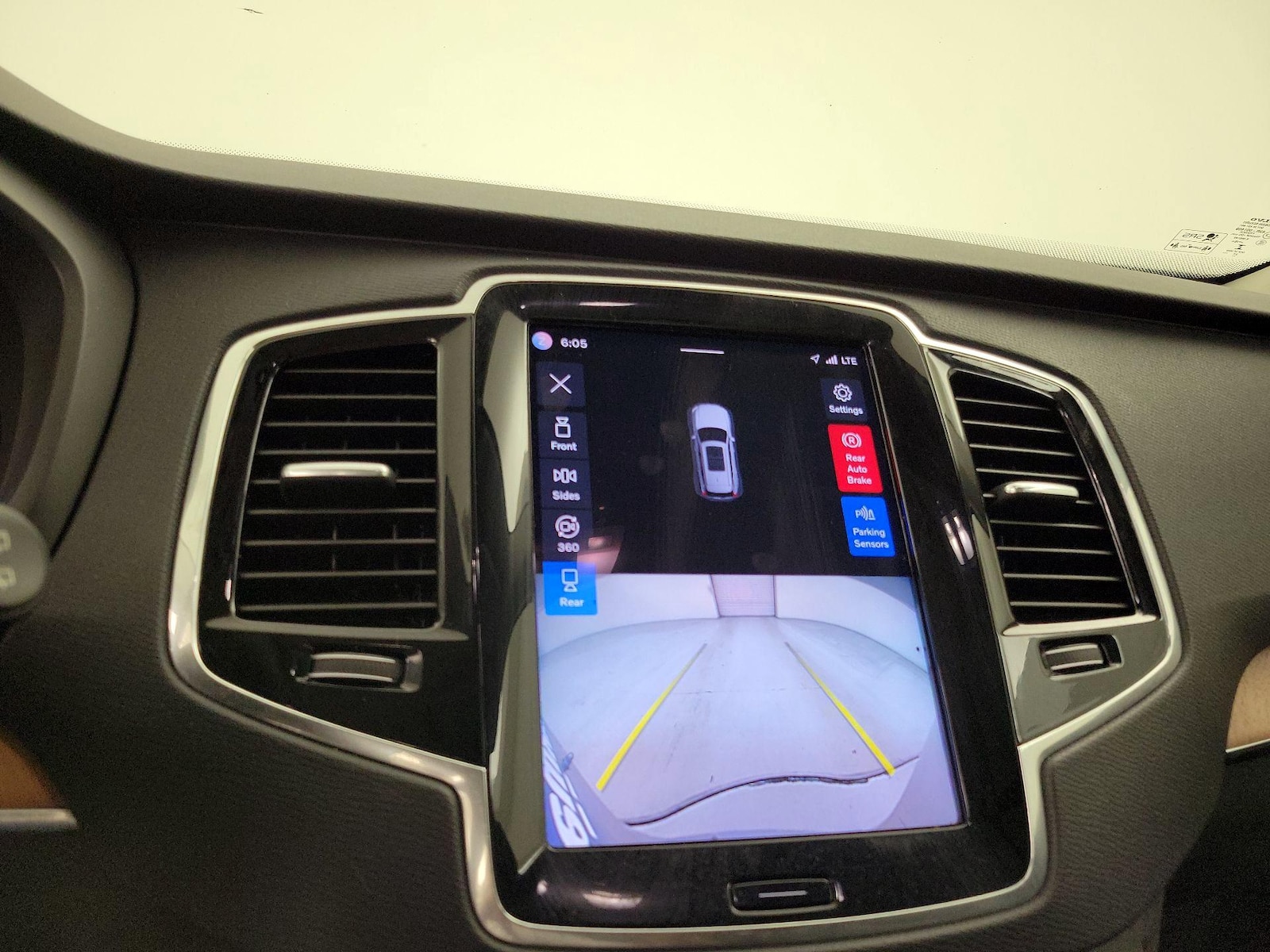 2023 Volvo XC90 Plus - Photo 16