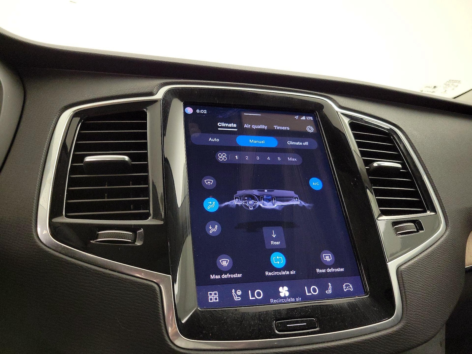 2023 Volvo XC90 Plus - Photo 18