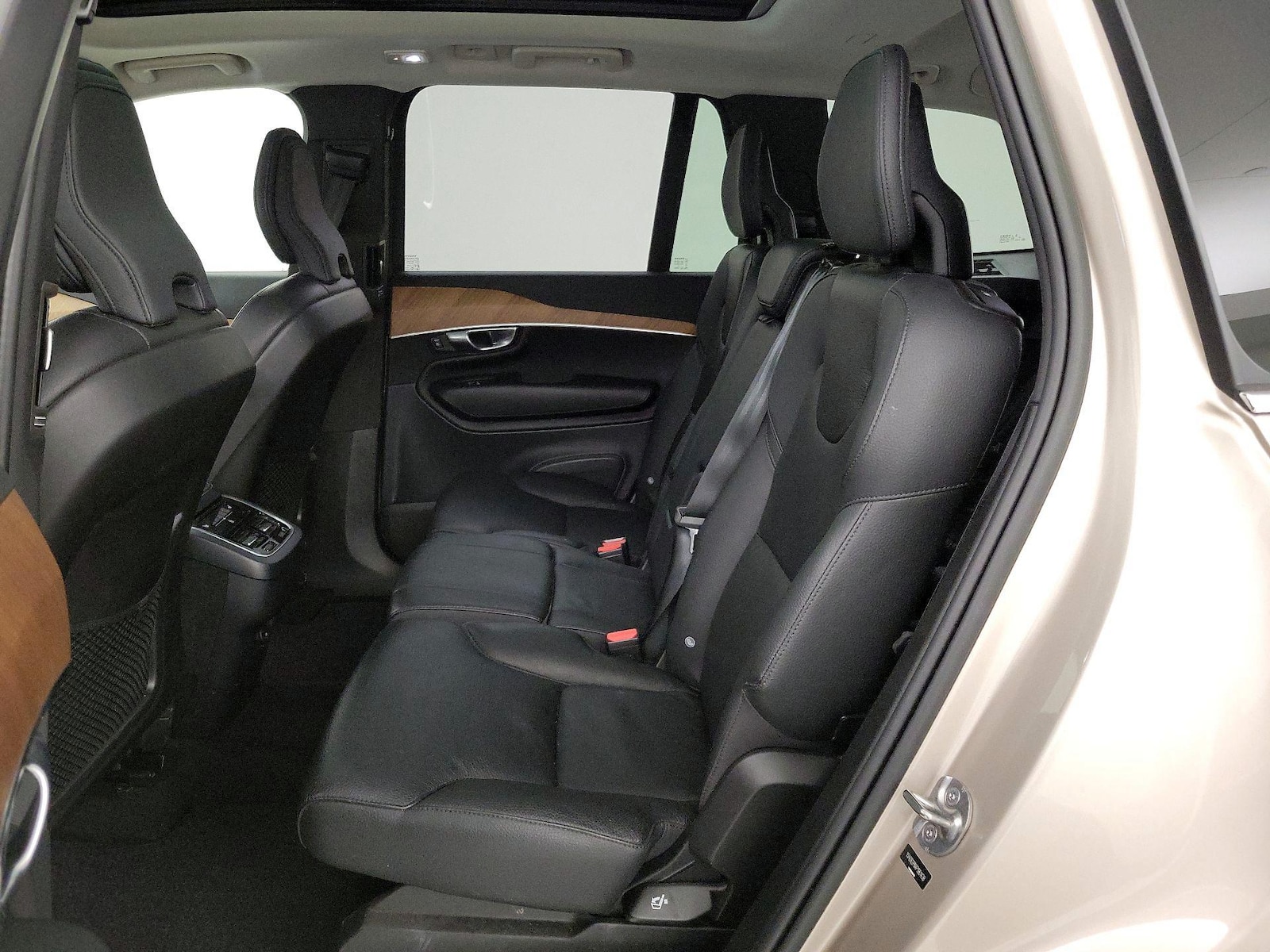 2023 Volvo XC90 Plus - Photo 21
