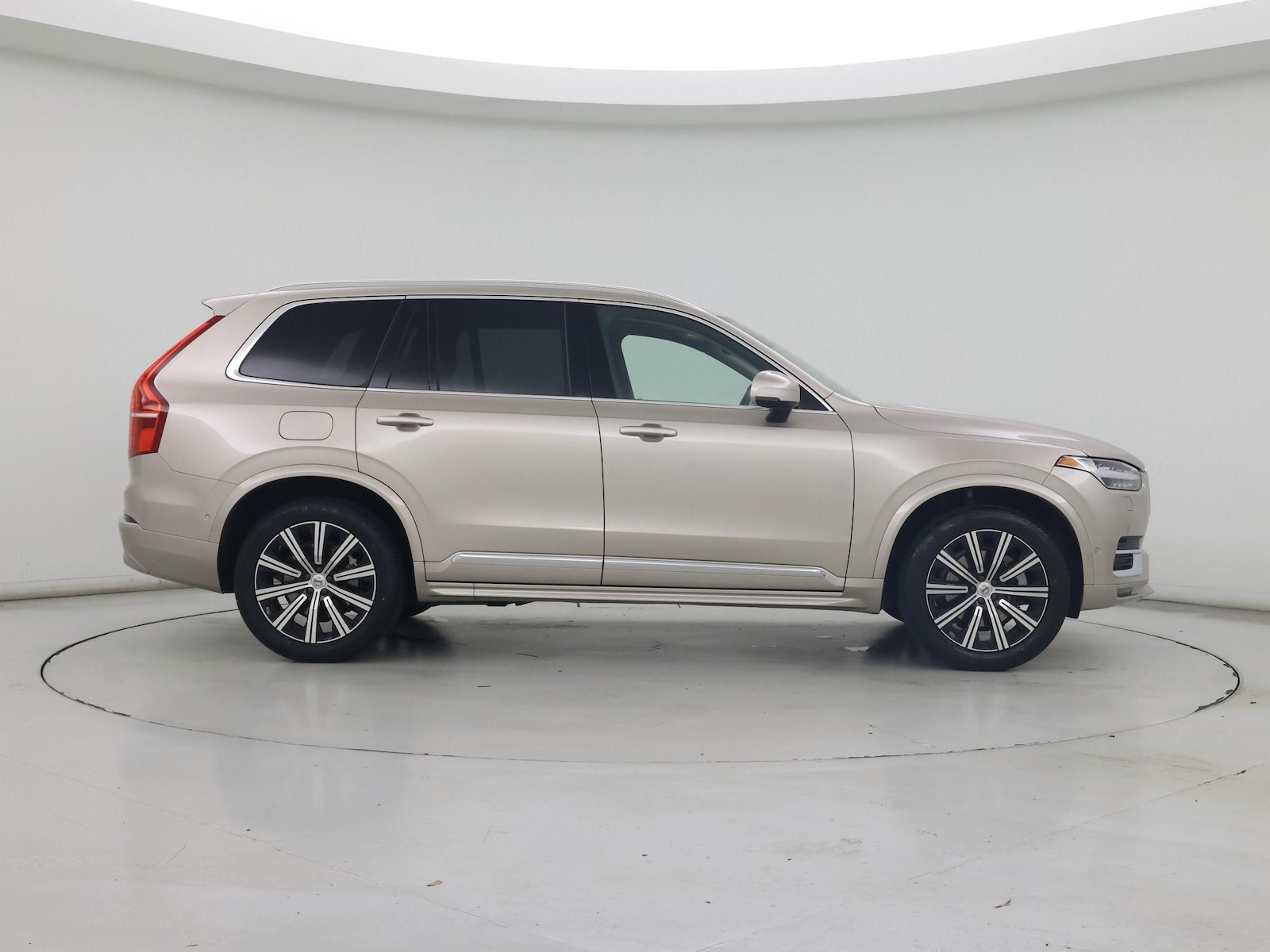 2023 Volvo XC90 Plus - Photo 8