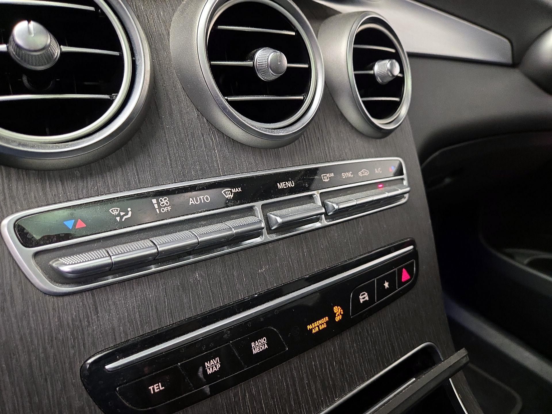 Thumbnail: 2020 Mercedes-Benz GLC - 17