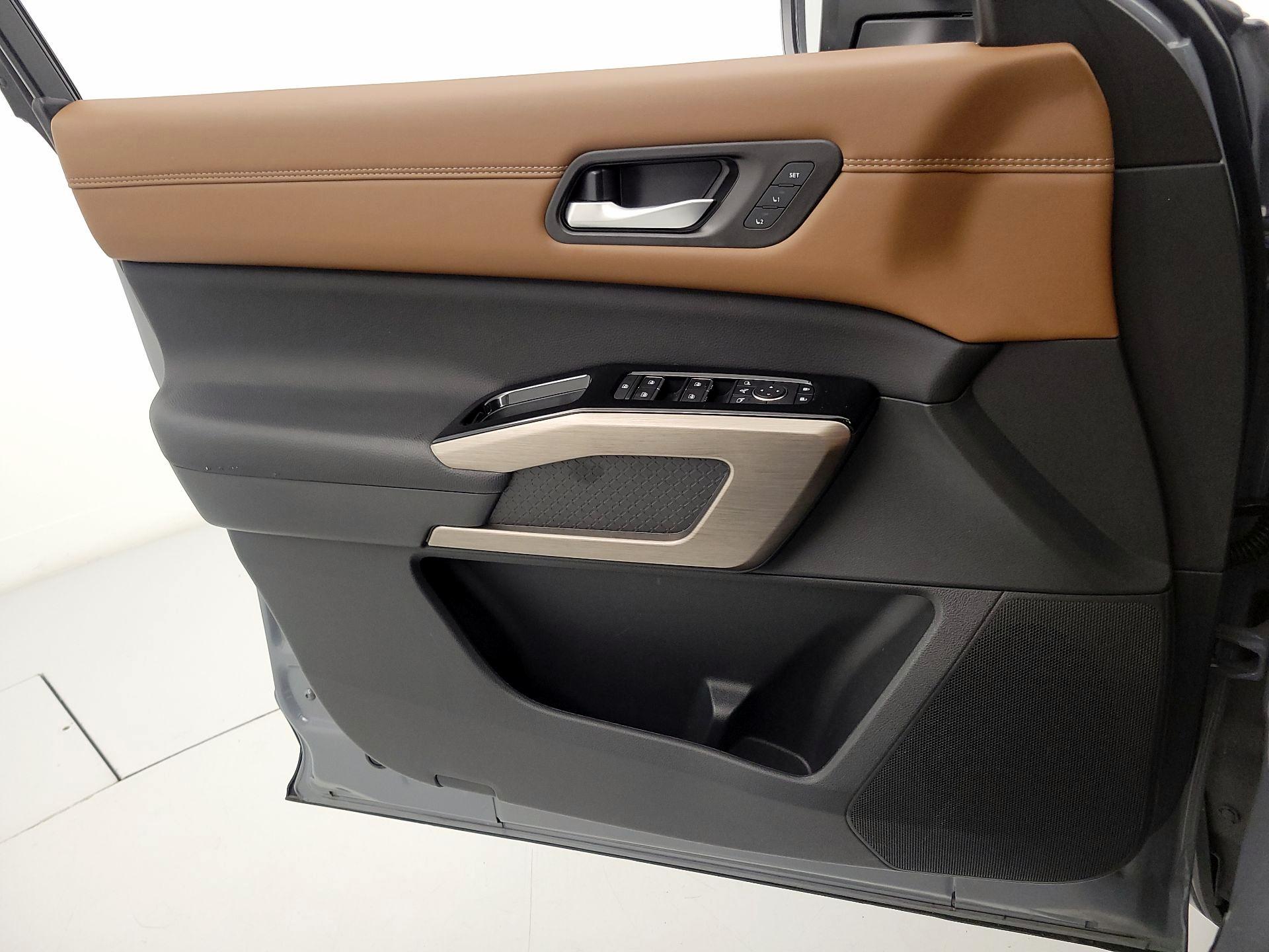 Thumbnail: 2025 Nissan Pathfinder - 12