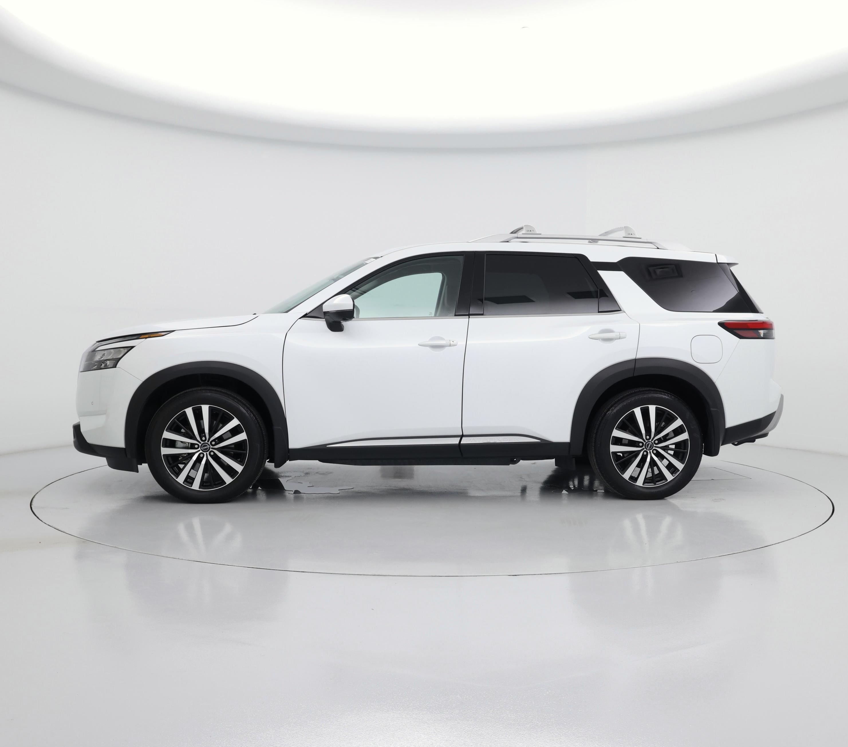 Thumbnail: 2025 Nissan Pathfinder - 3