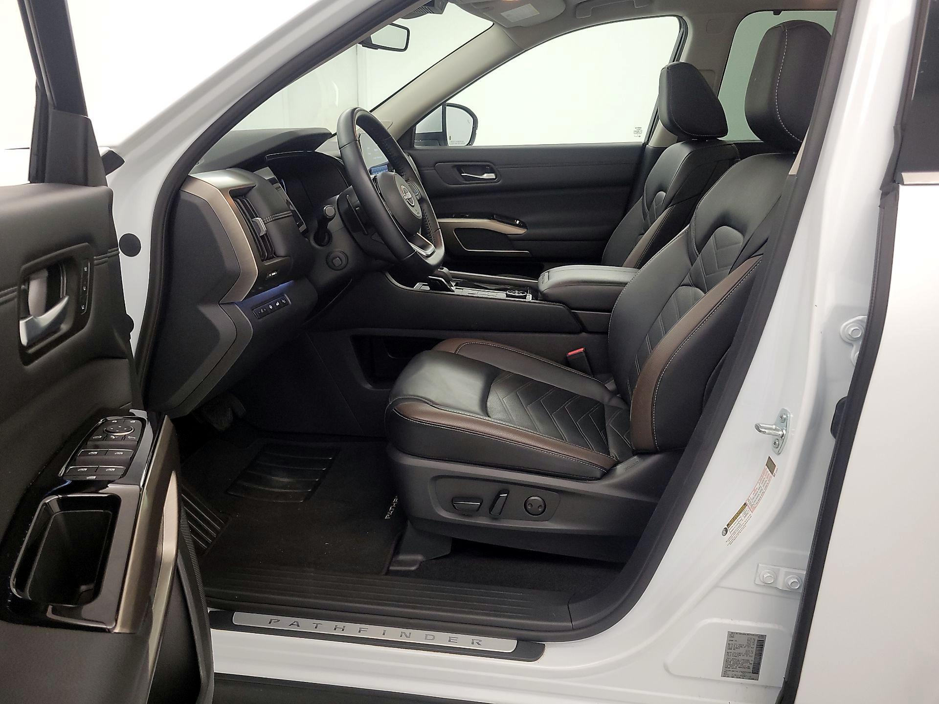 Thumbnail: 2025 Nissan Pathfinder - 11