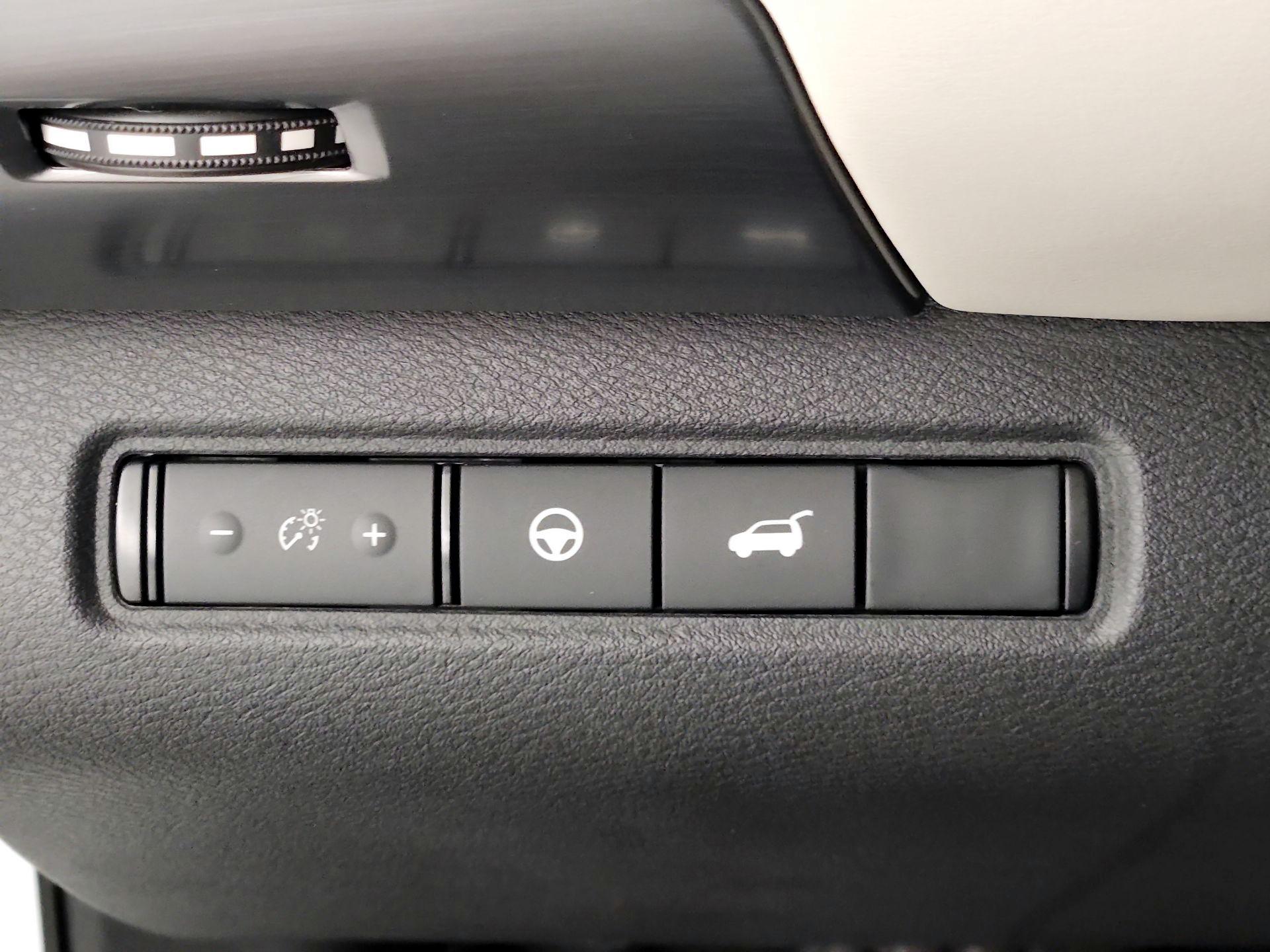 Thumbnail: 2023 Nissan Pathfinder - 13