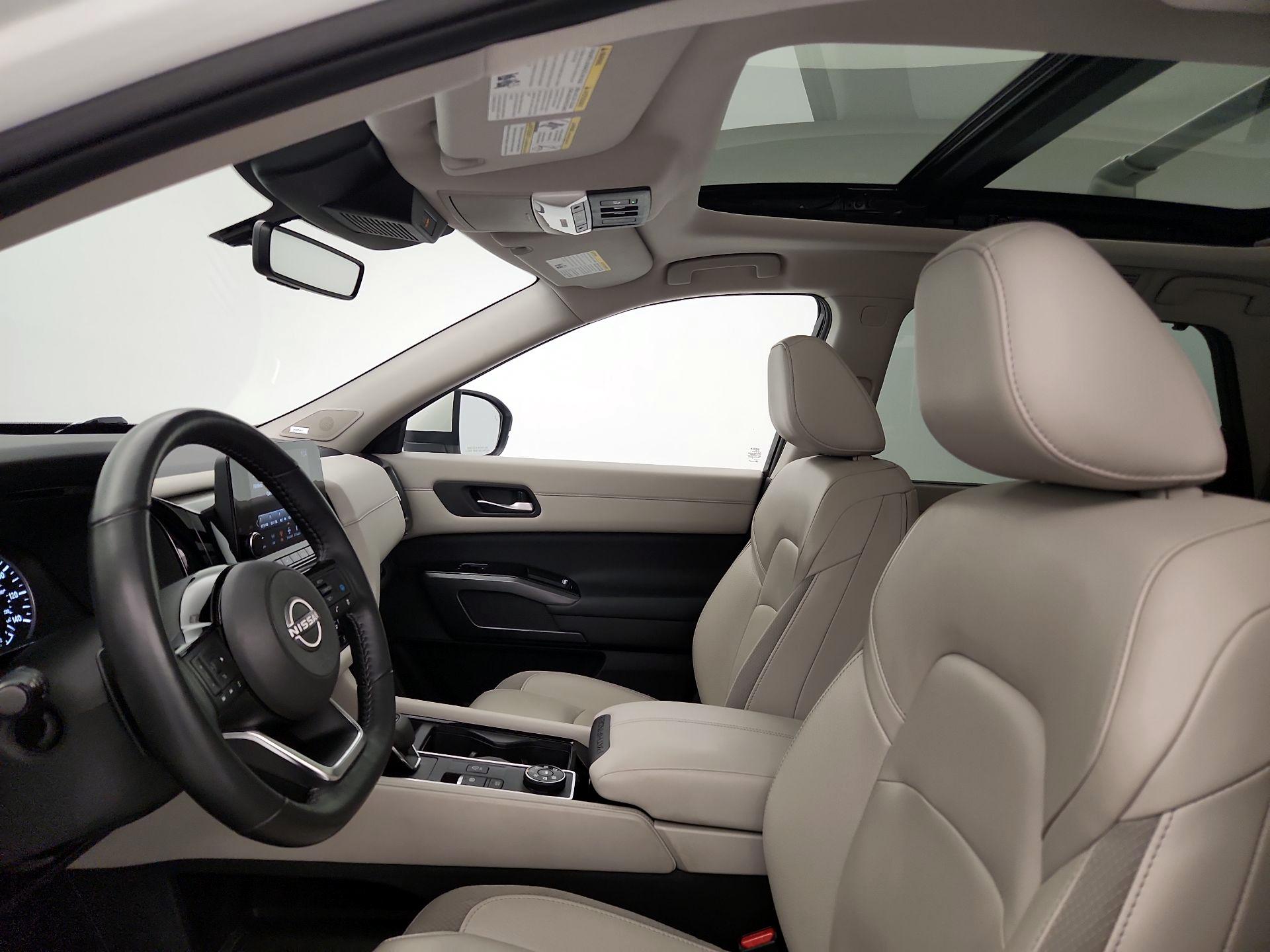 Thumbnail: 2023 Nissan Pathfinder - 19