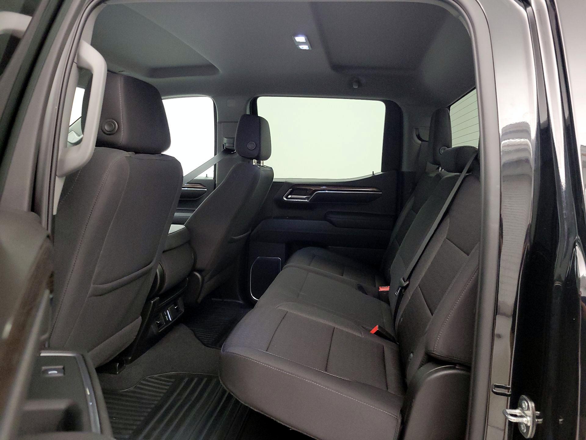 Thumbnail: 2024 Chevrolet Silverado 1500 - 20
