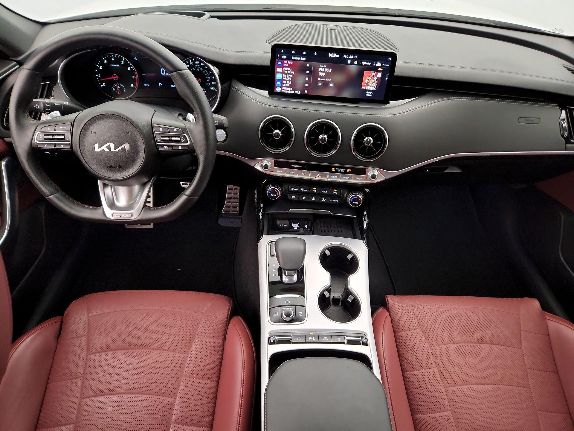Thumbnail: 2023 Kia Stinger - 9