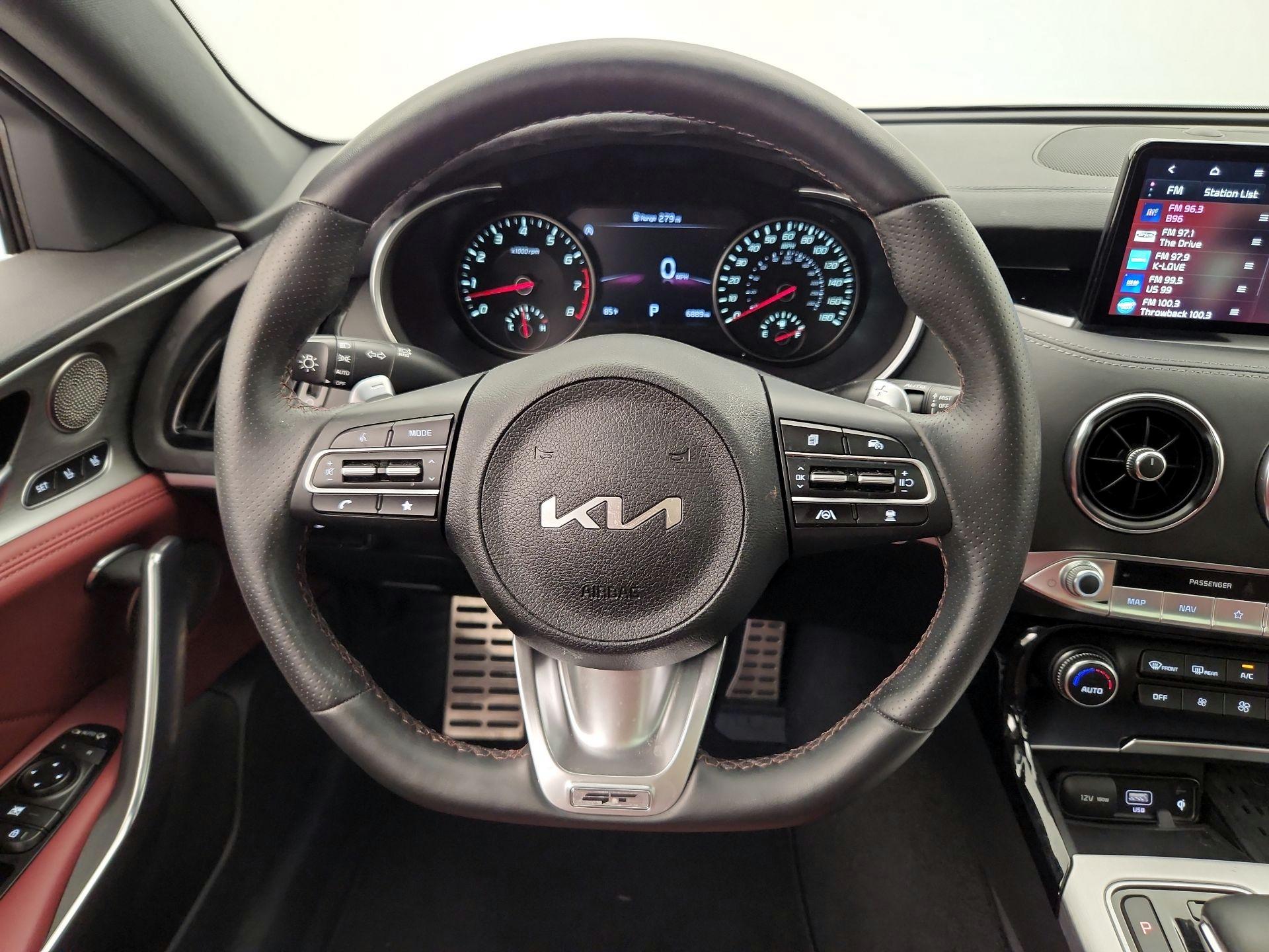 Thumbnail: 2023 Kia Stinger - 10
