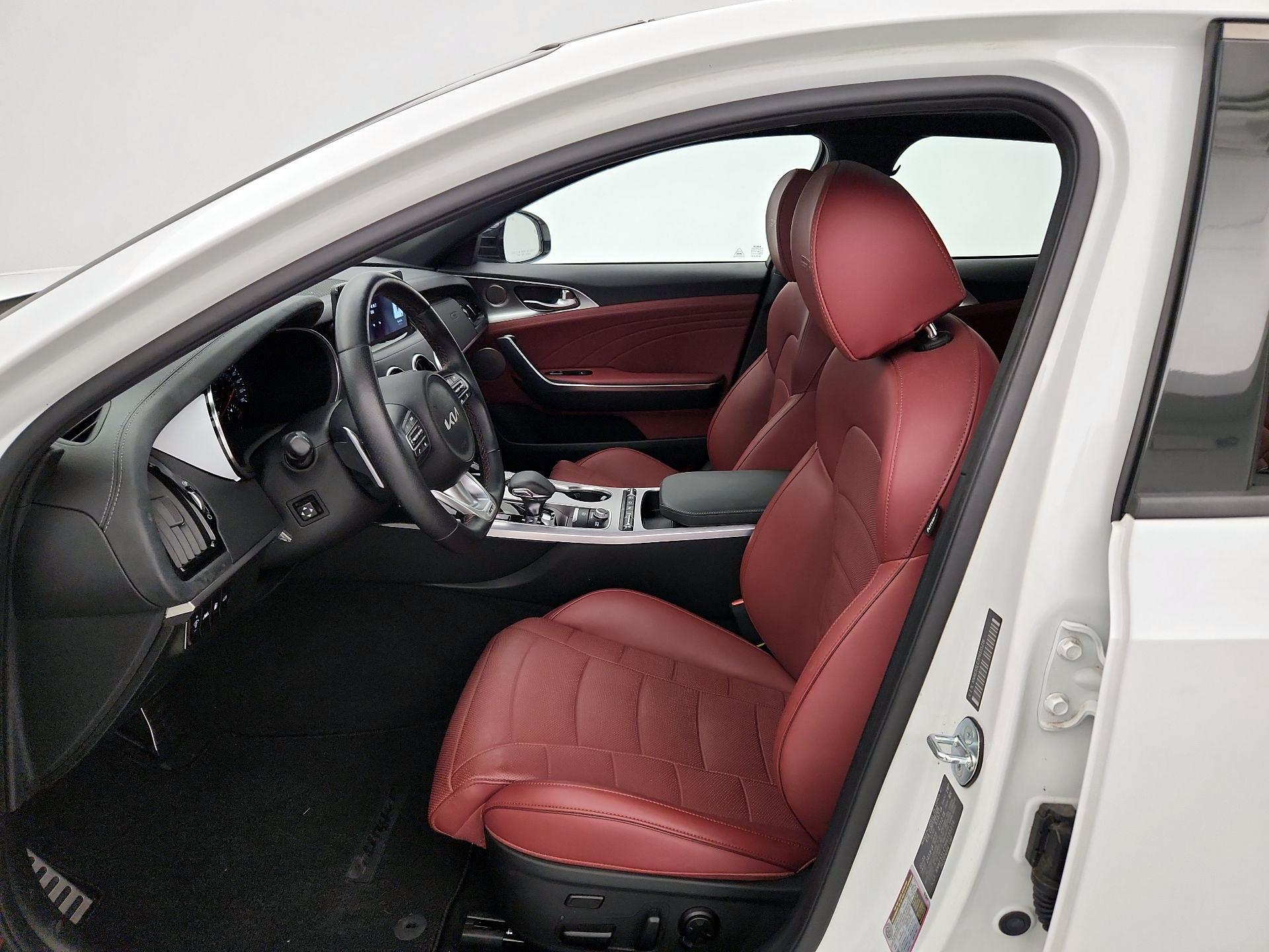 Thumbnail: 2023 Kia Stinger - 11