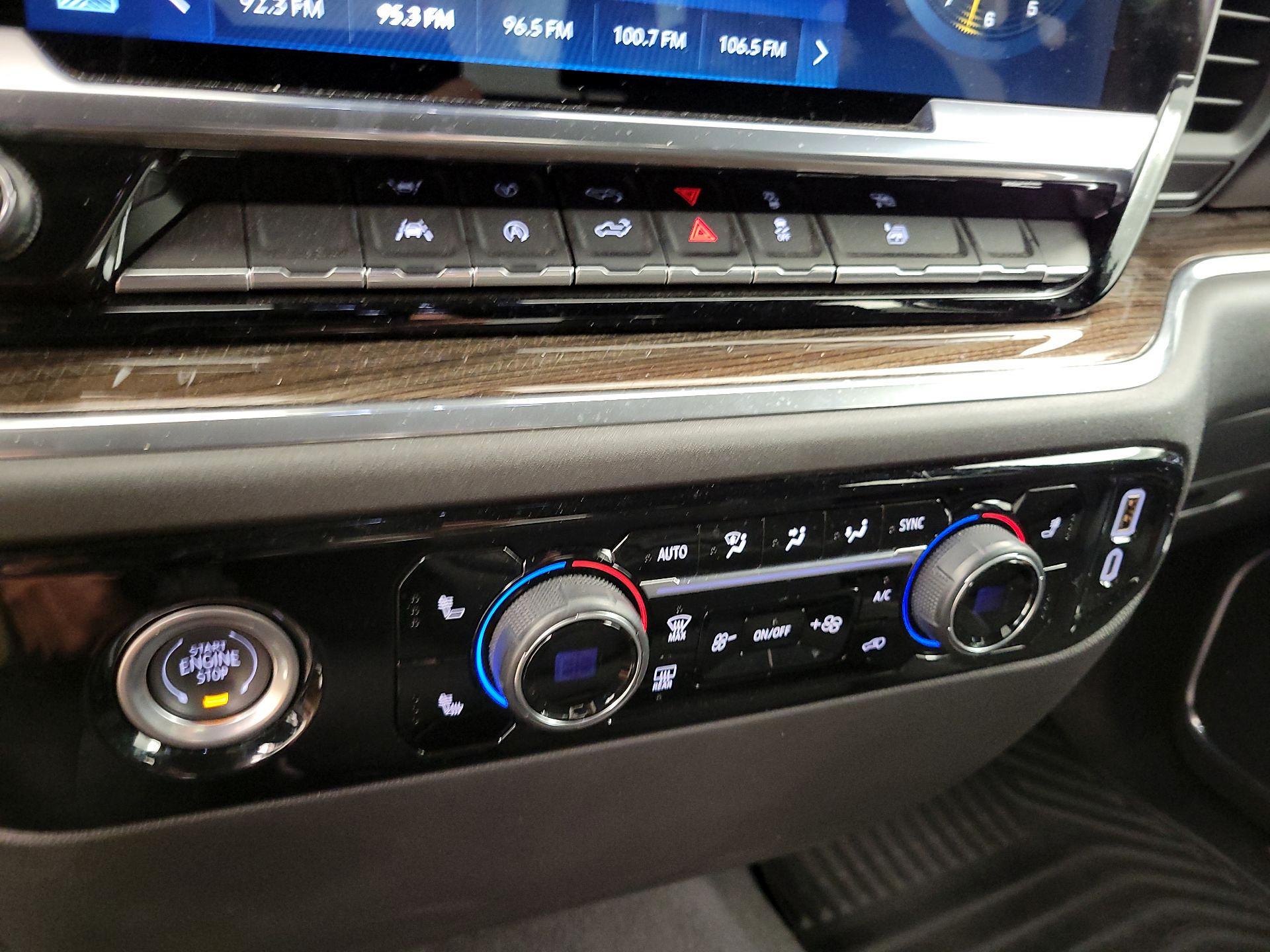 Thumbnail: 2024 Chevrolet Silverado 1500 - 17