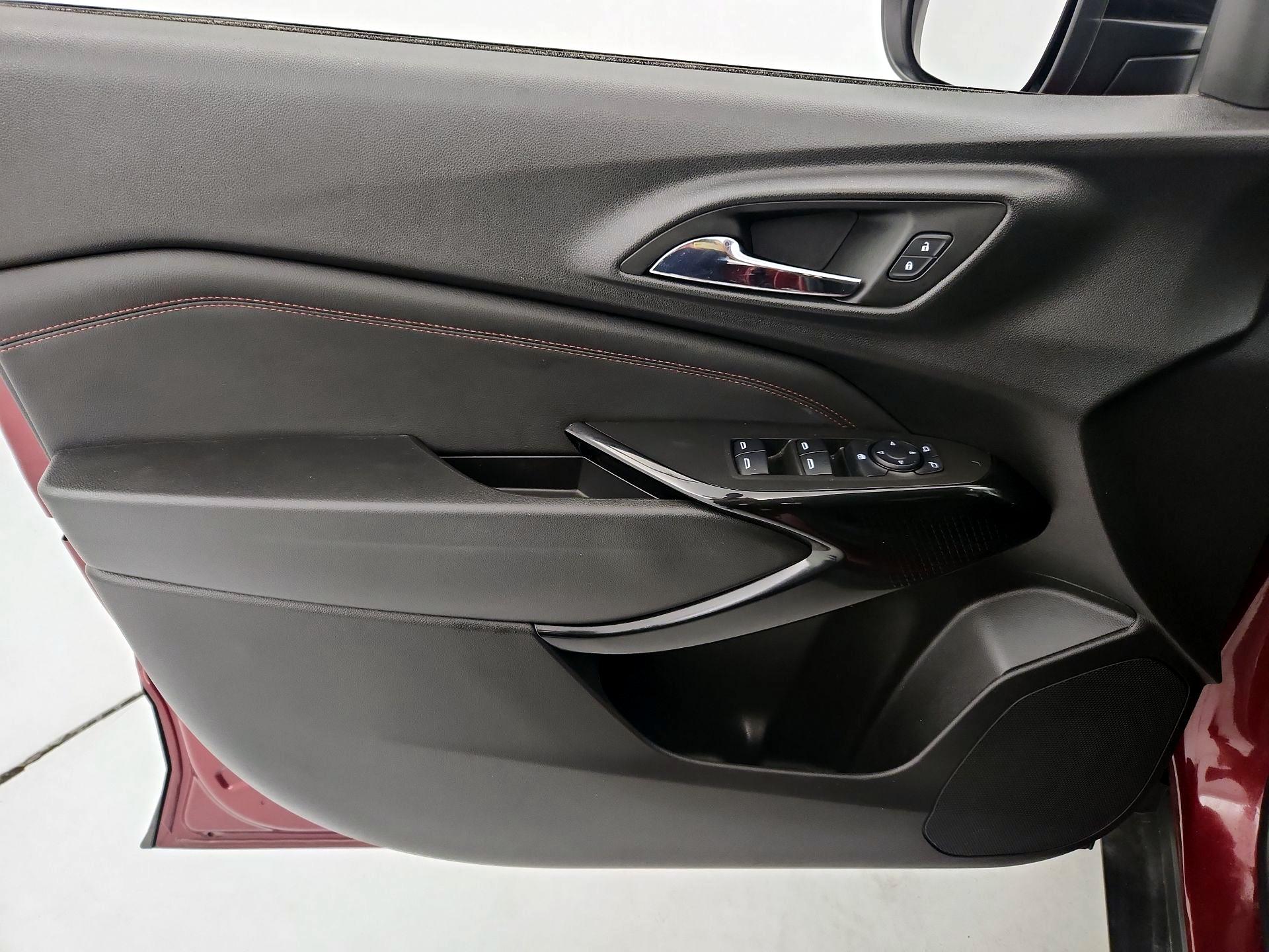 Thumbnail: 2025 Chevrolet Trax - 12