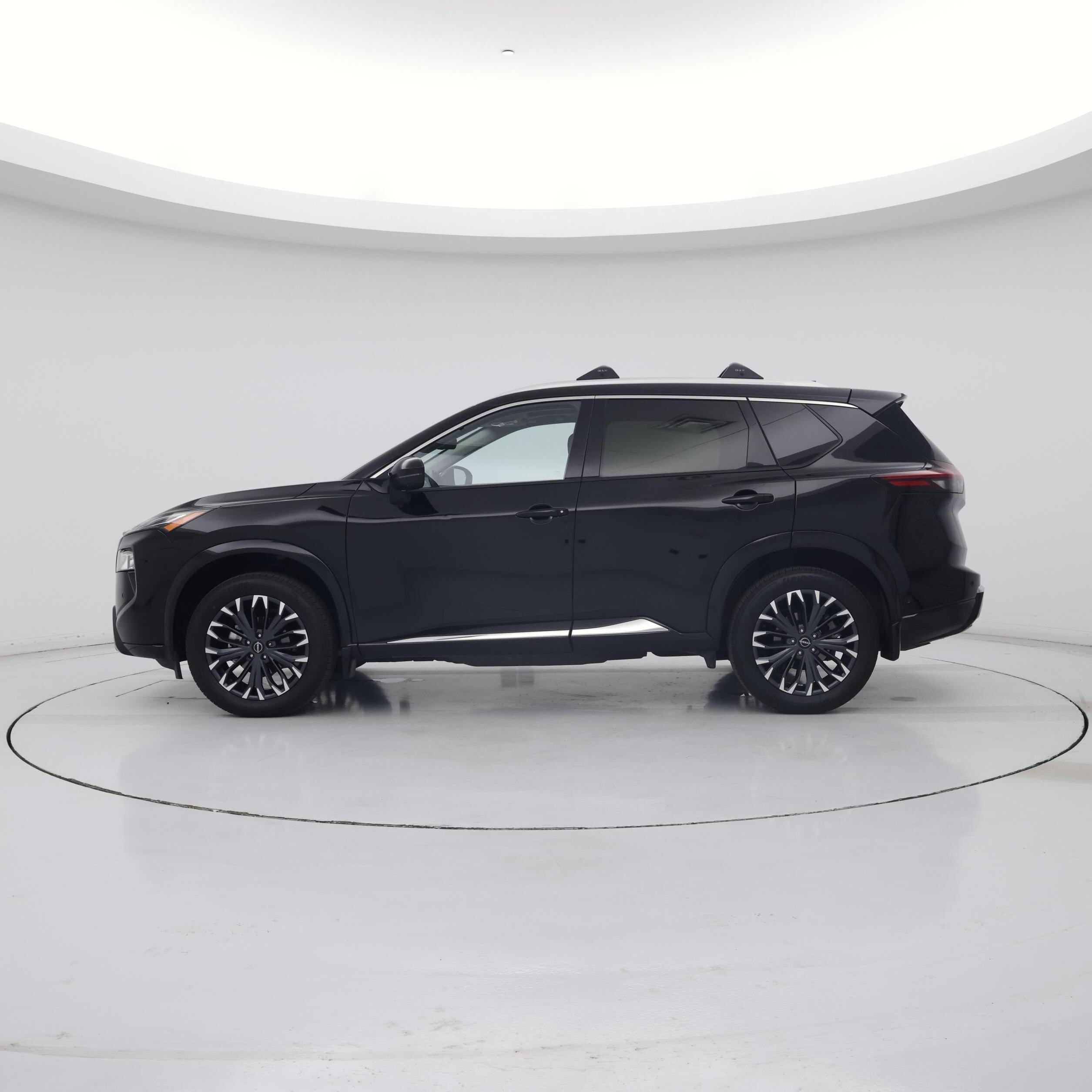 Thumbnail: 2025 Nissan Rogue - 3
