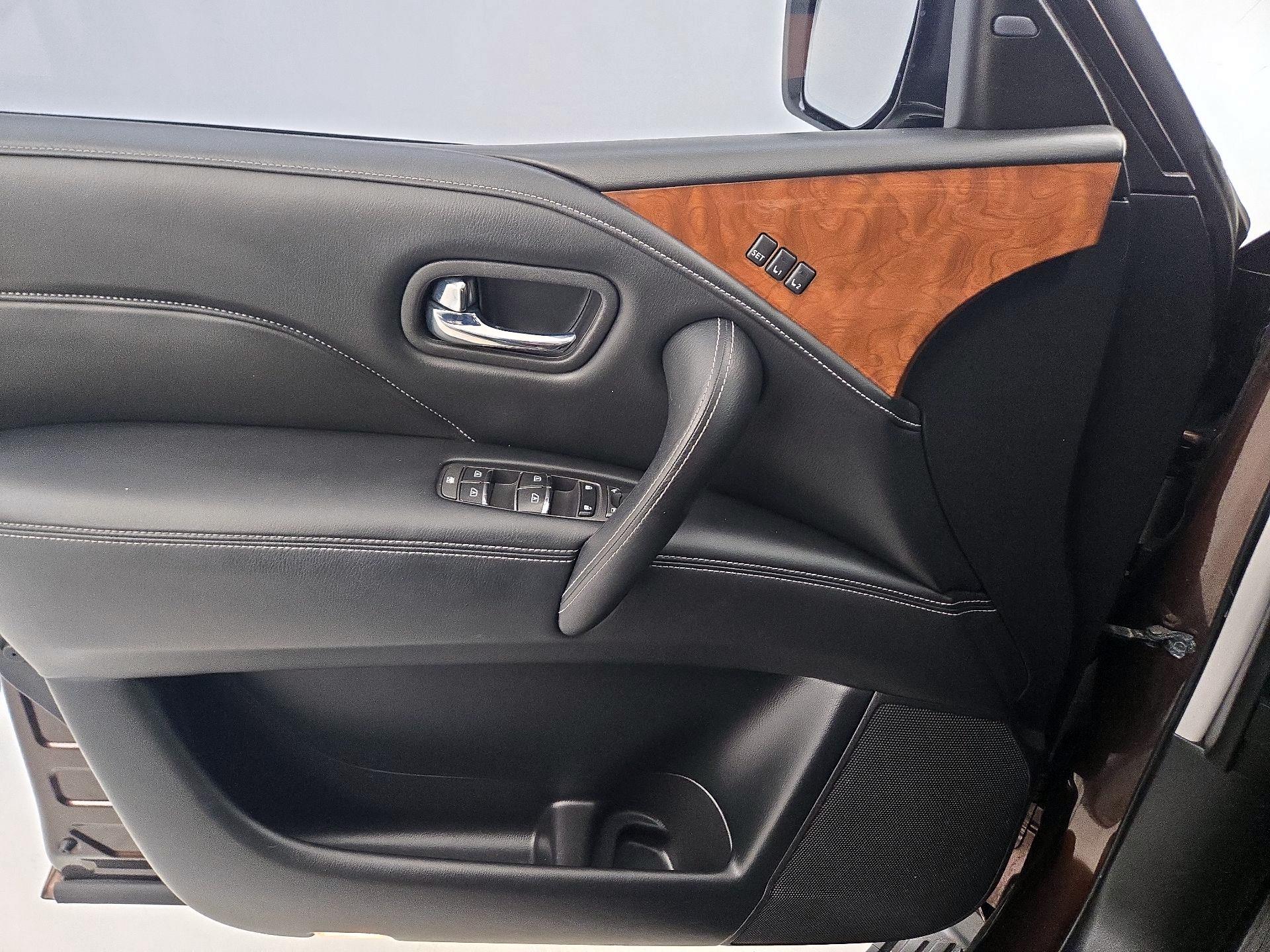 Thumbnail: 2019 INFINITI QX80 - 12