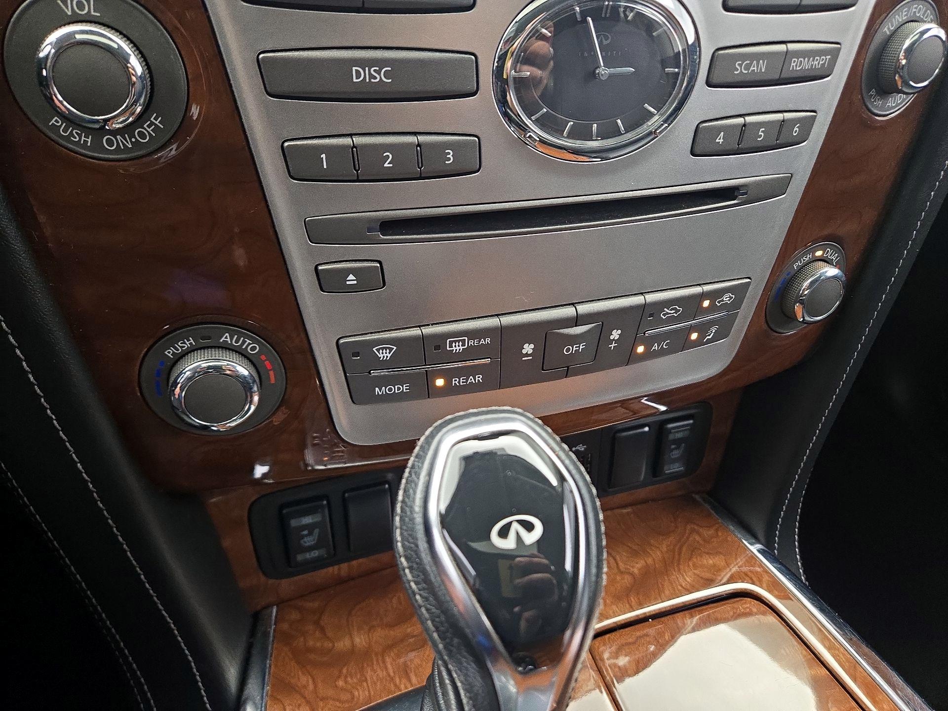 Thumbnail: 2019 INFINITI QX80 - 17