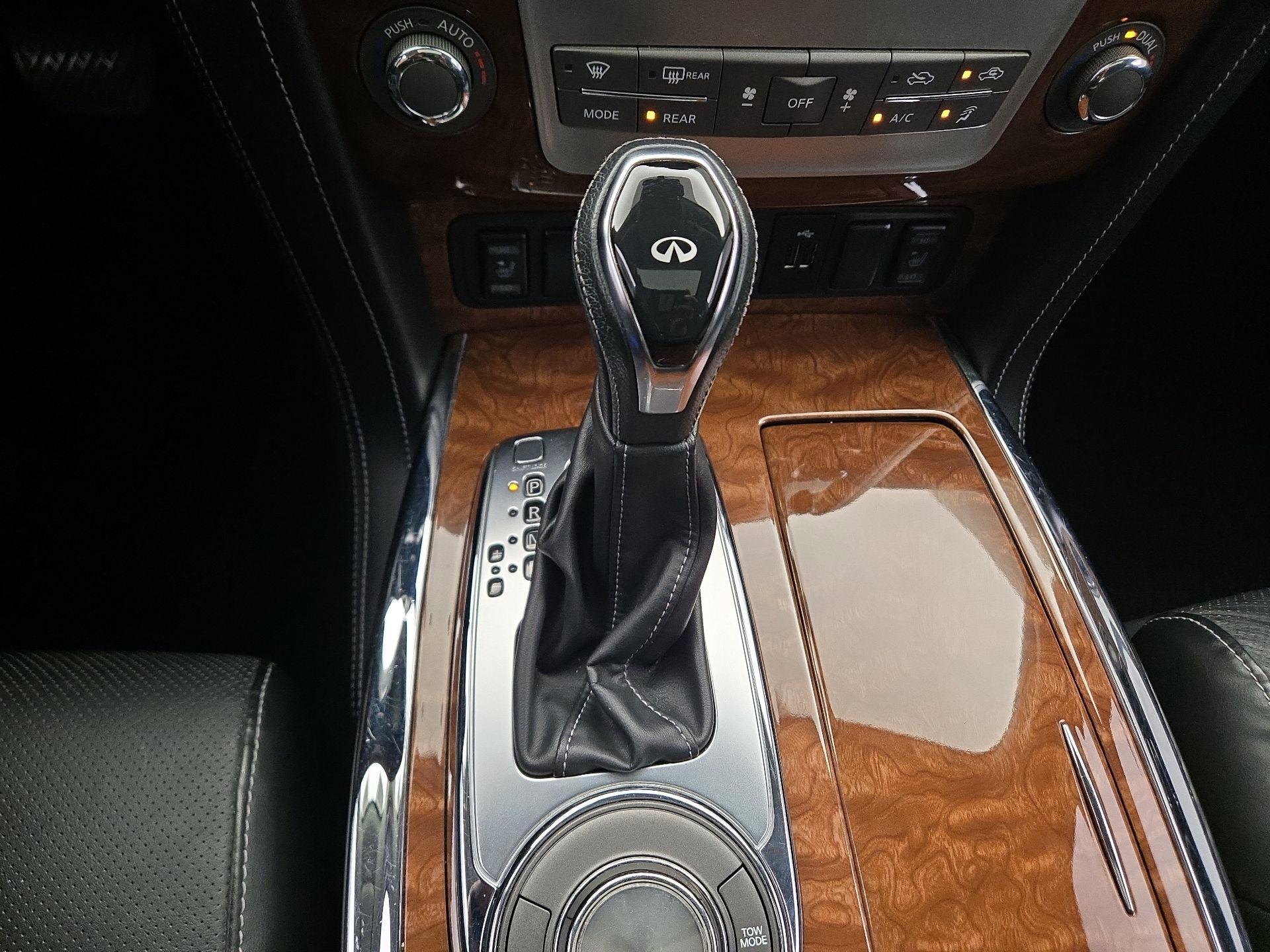 Thumbnail: 2019 INFINITI QX80 - 18