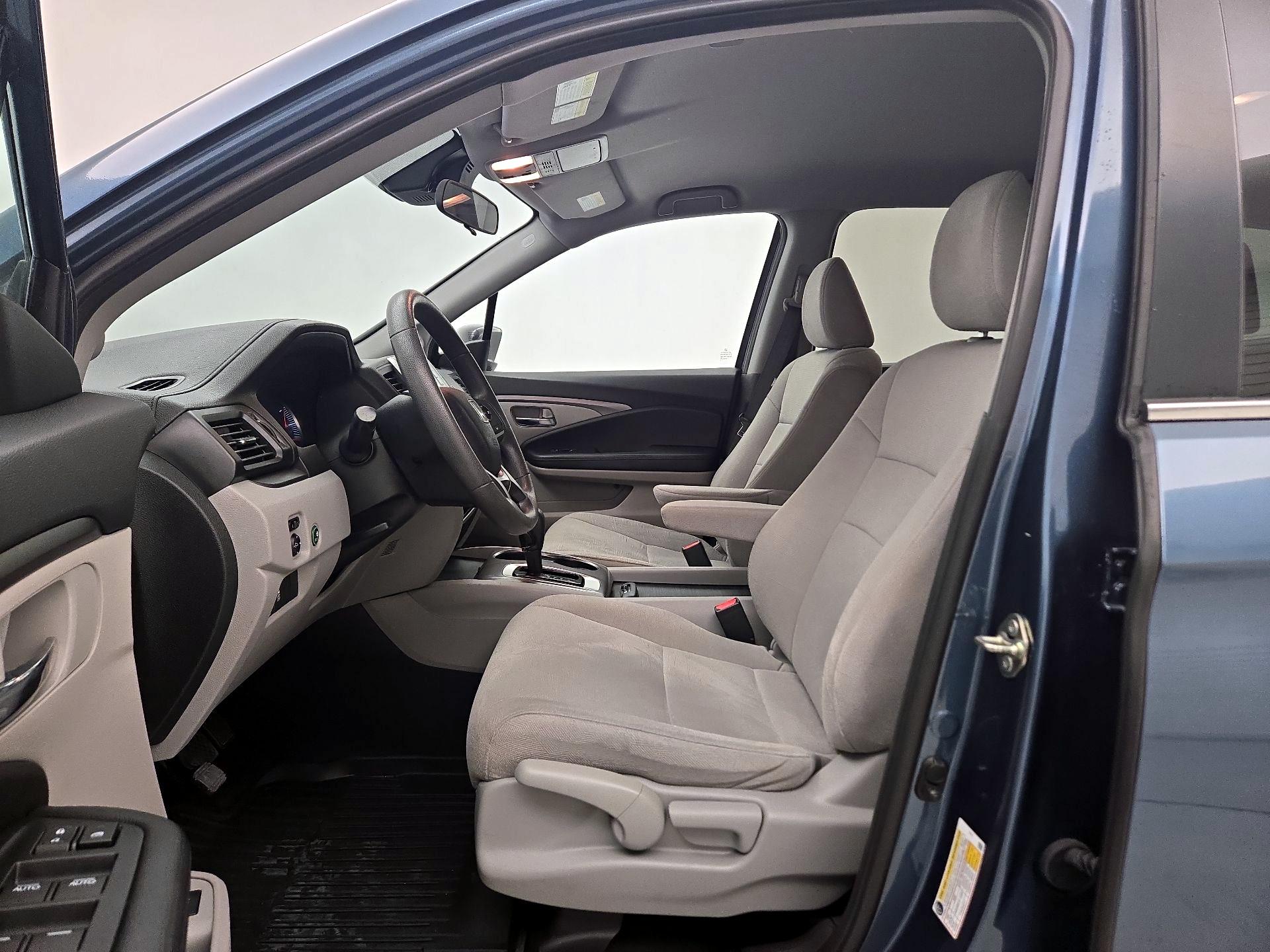 Thumbnail: 2019 Honda Pilot - 11