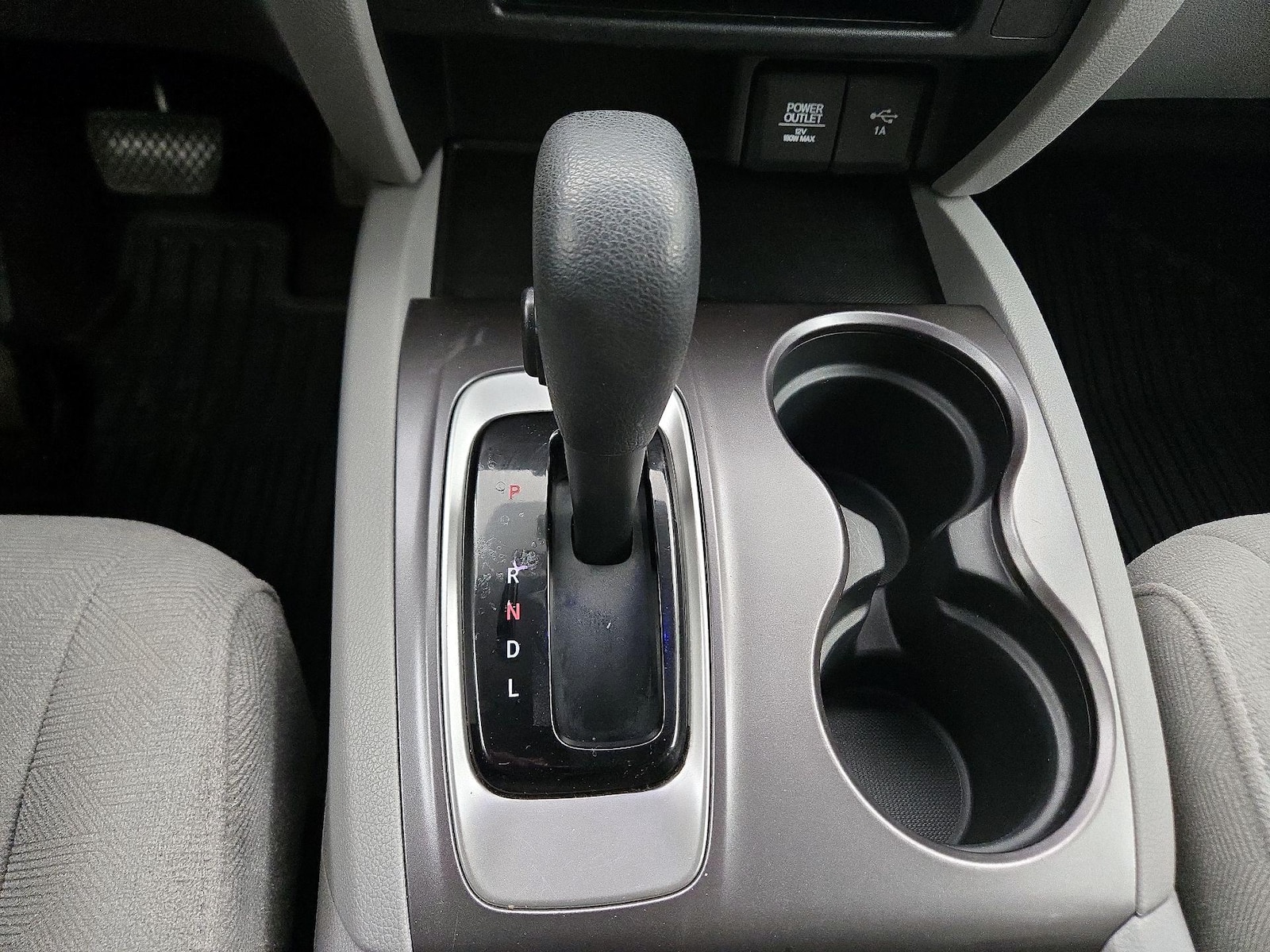 2019 Honda Pilot LX - Photo 18