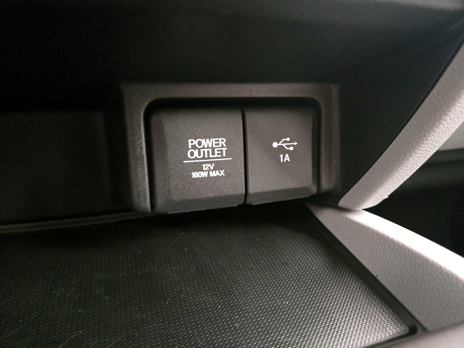 2019 Honda Pilot LX - Photo 19