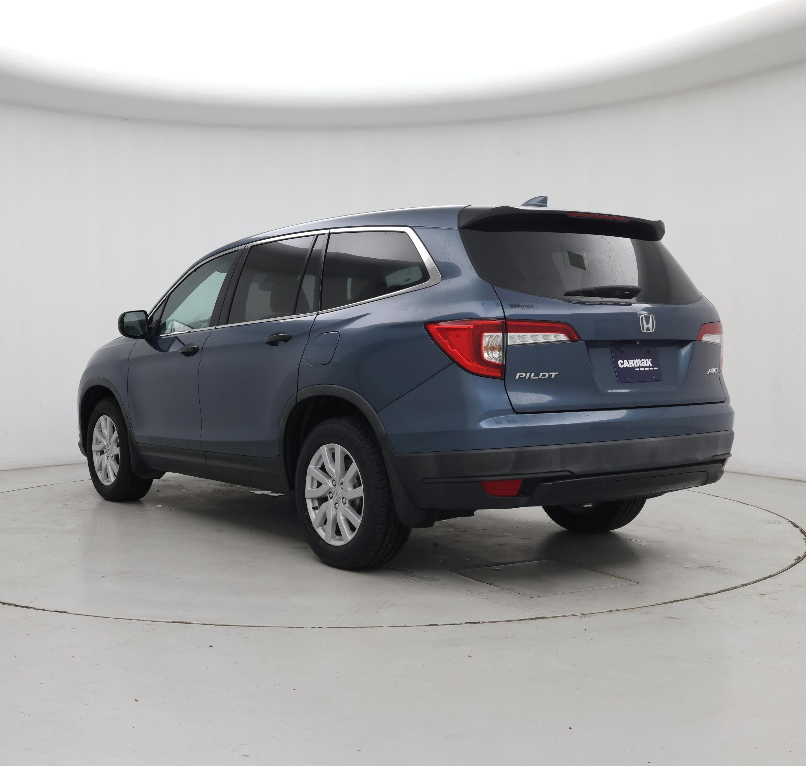 Thumbnail: 2019 Honda Pilot - 2