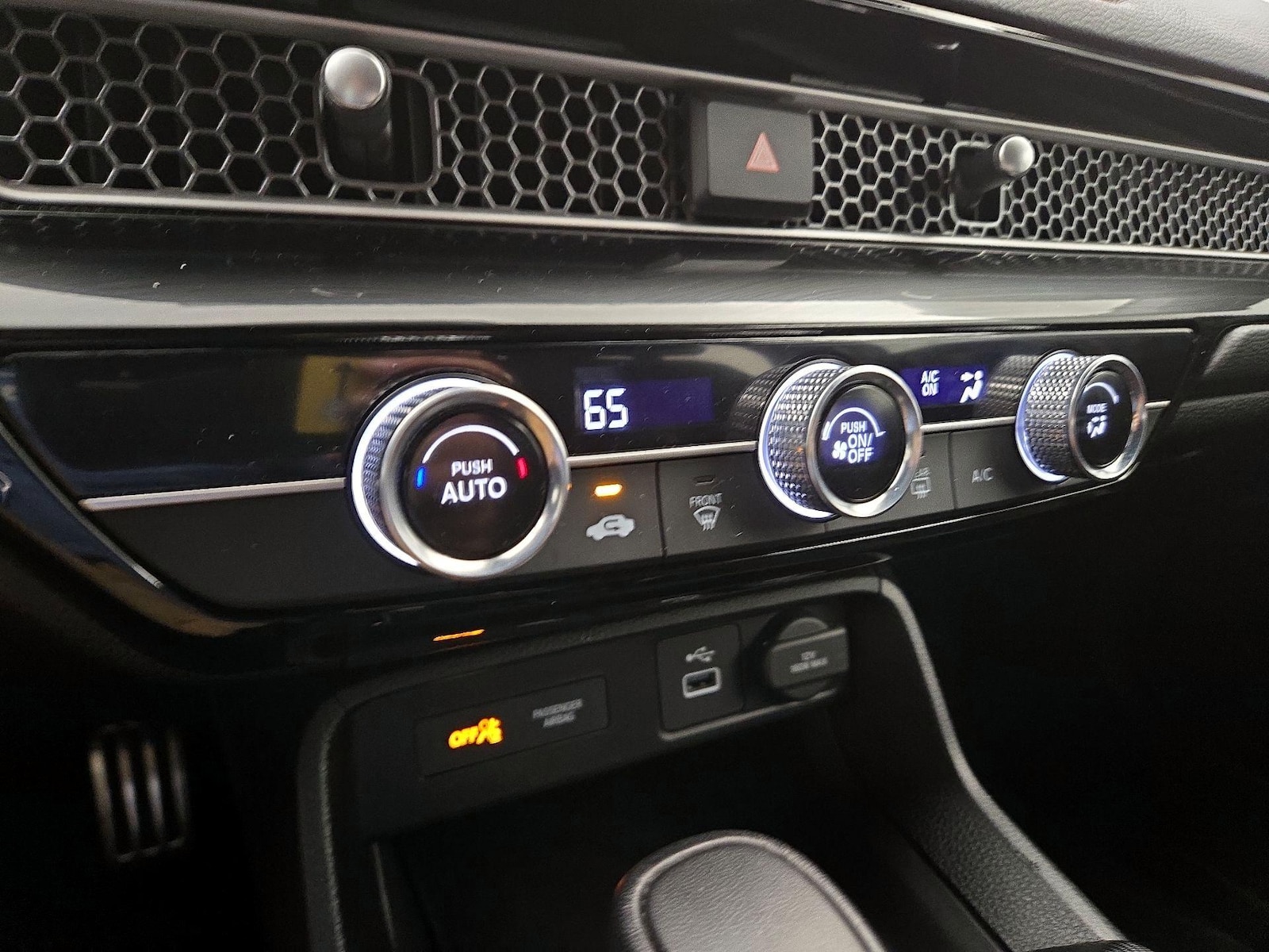 2023 Honda Civic Hatchback Sport - Photo 17