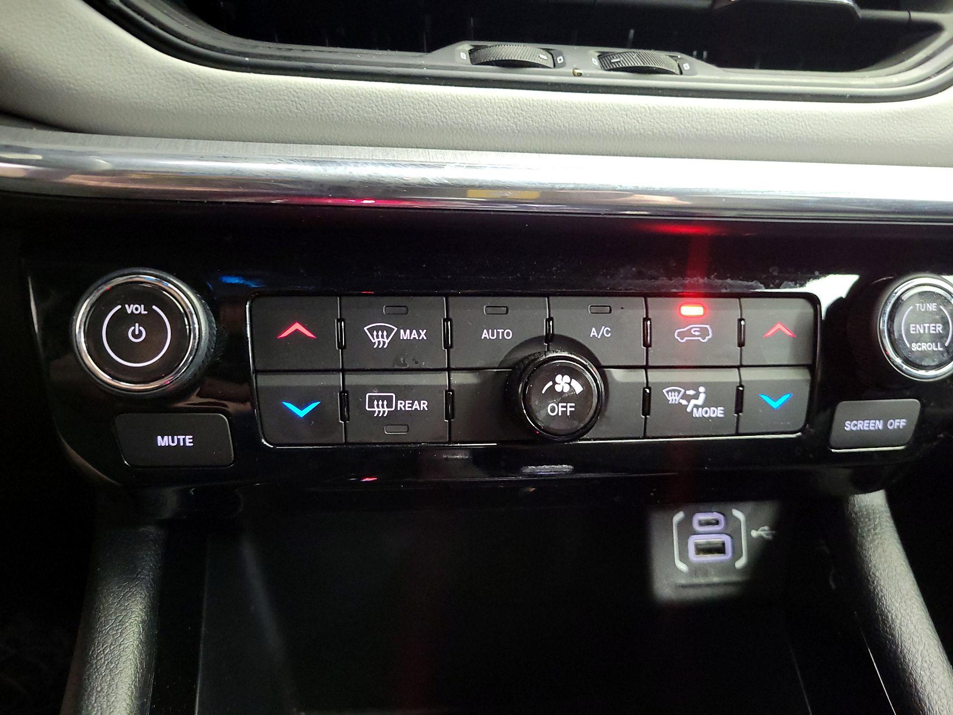Thumbnail: 2023 Jeep Compass - 16