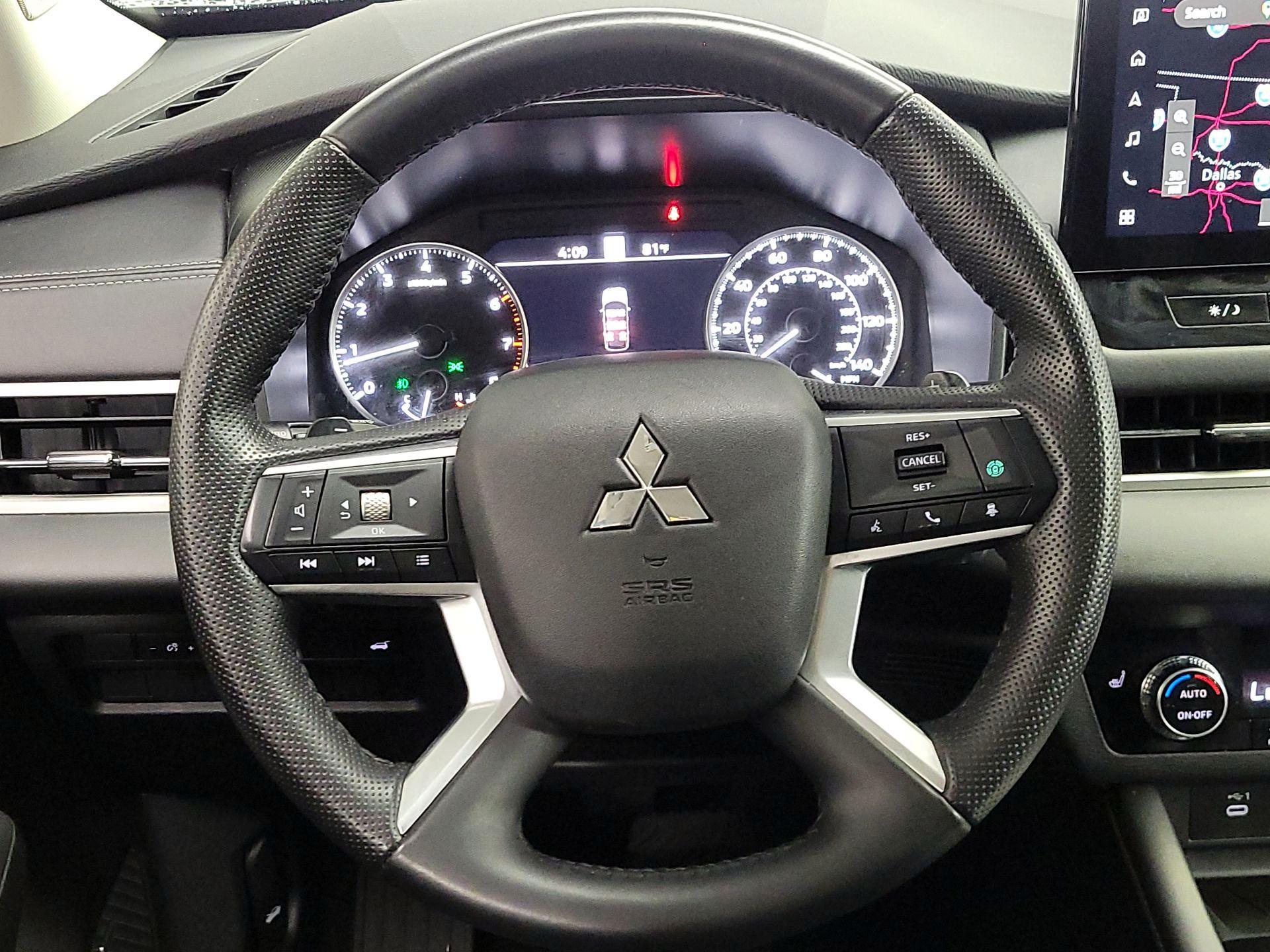 Thumbnail: 2025 Mitsubishi Outlander - 10