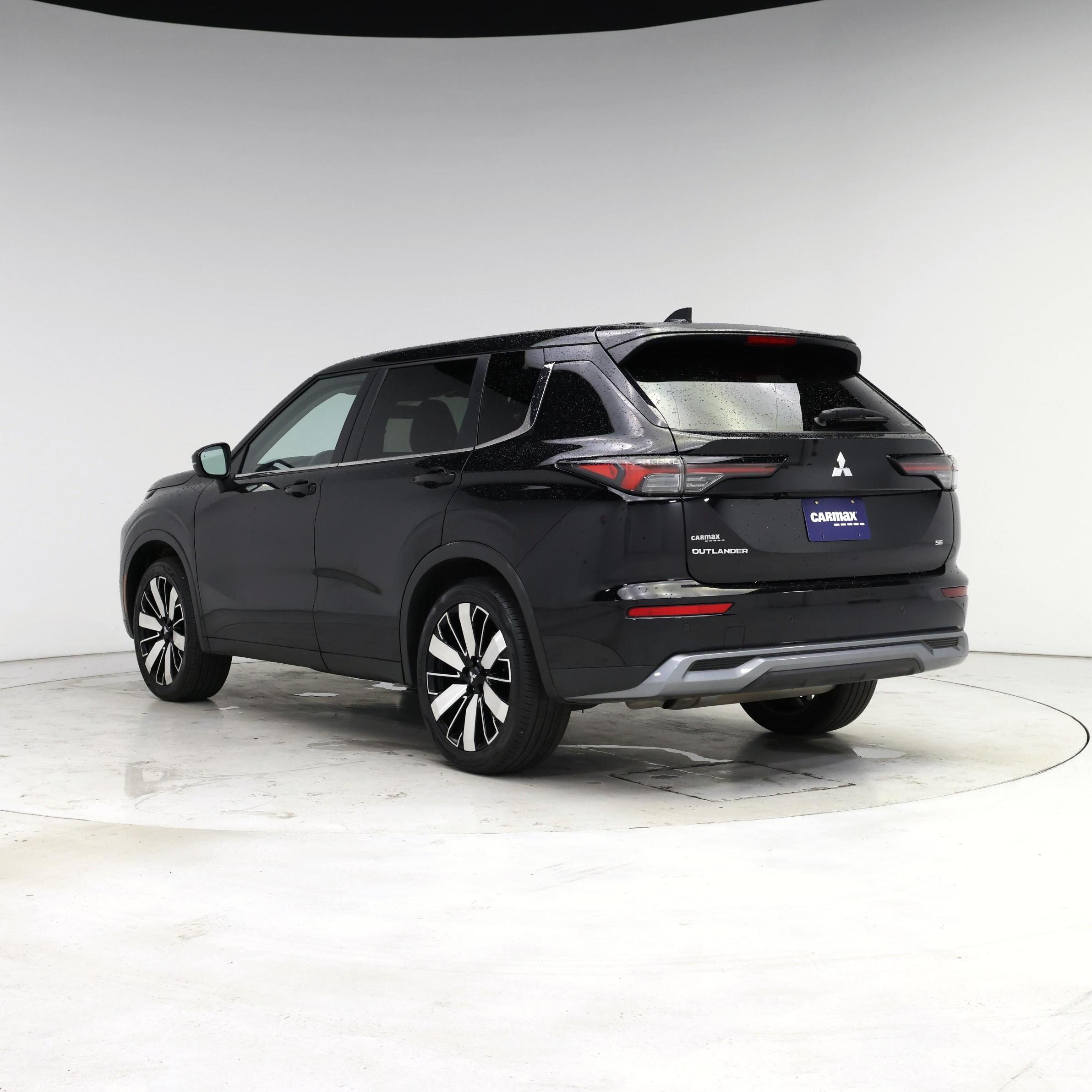 Thumbnail: 2025 Mitsubishi Outlander - 2