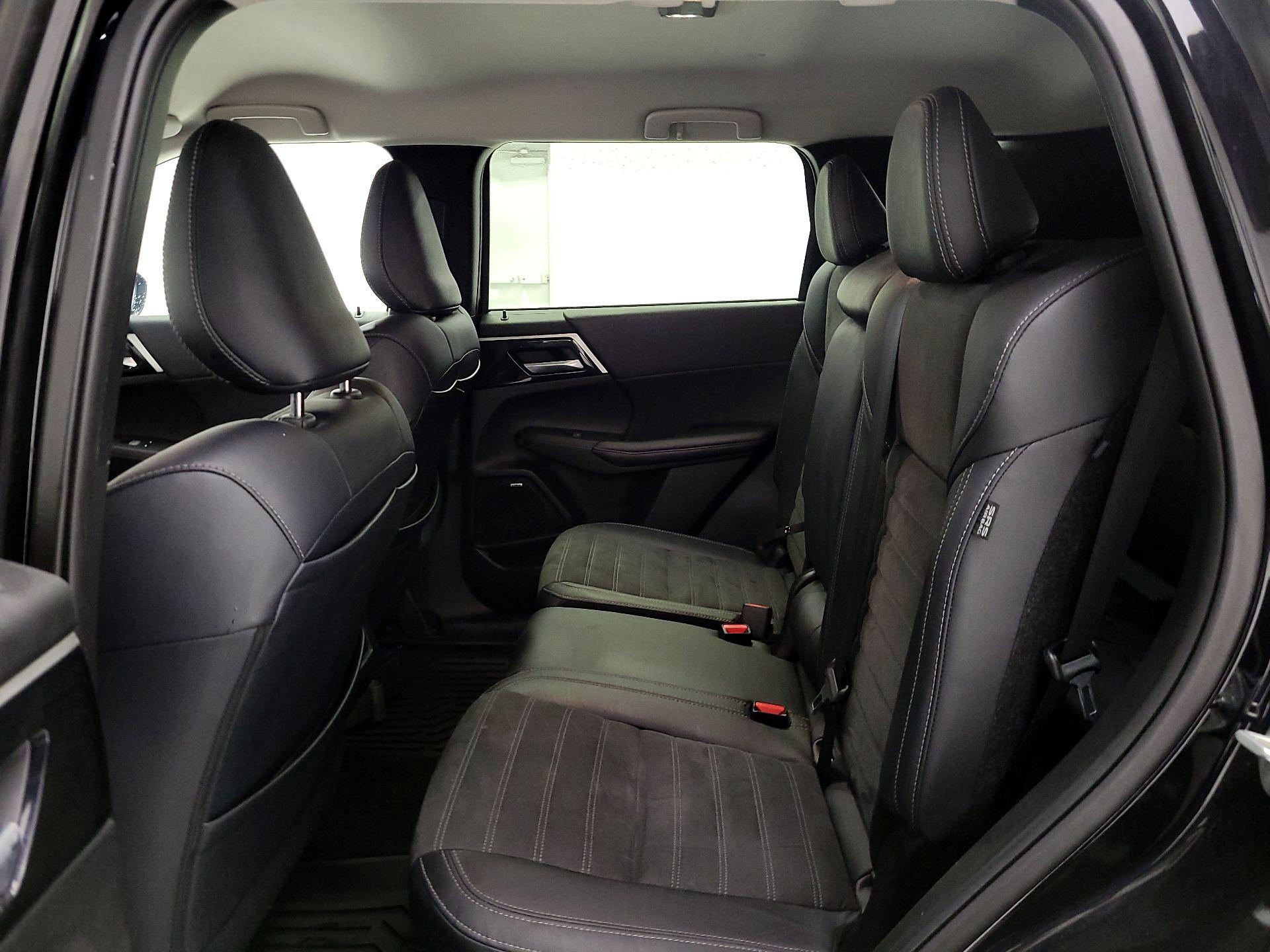 Thumbnail: 2025 Mitsubishi Outlander - 20
