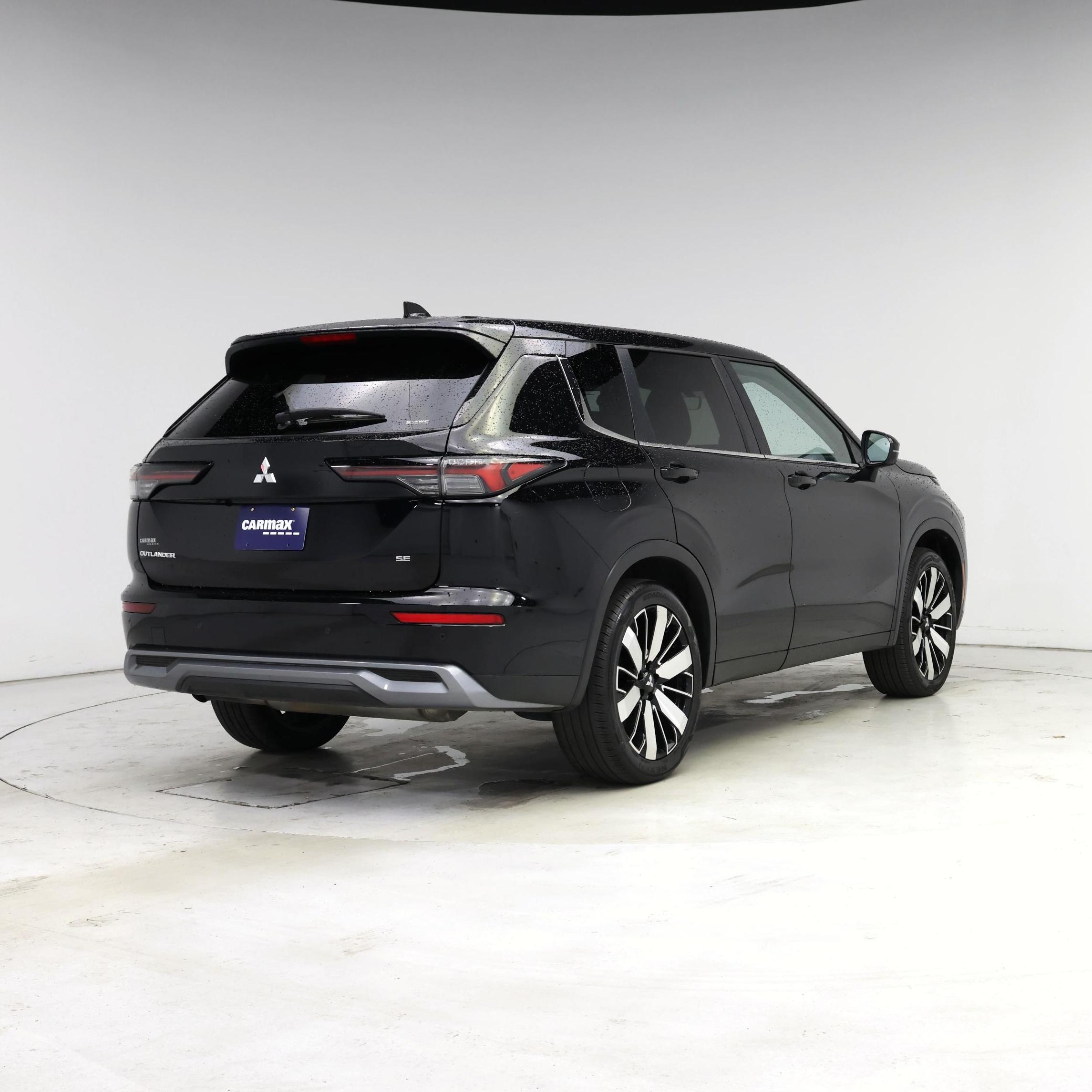 Thumbnail: 2025 Mitsubishi Outlander - 8