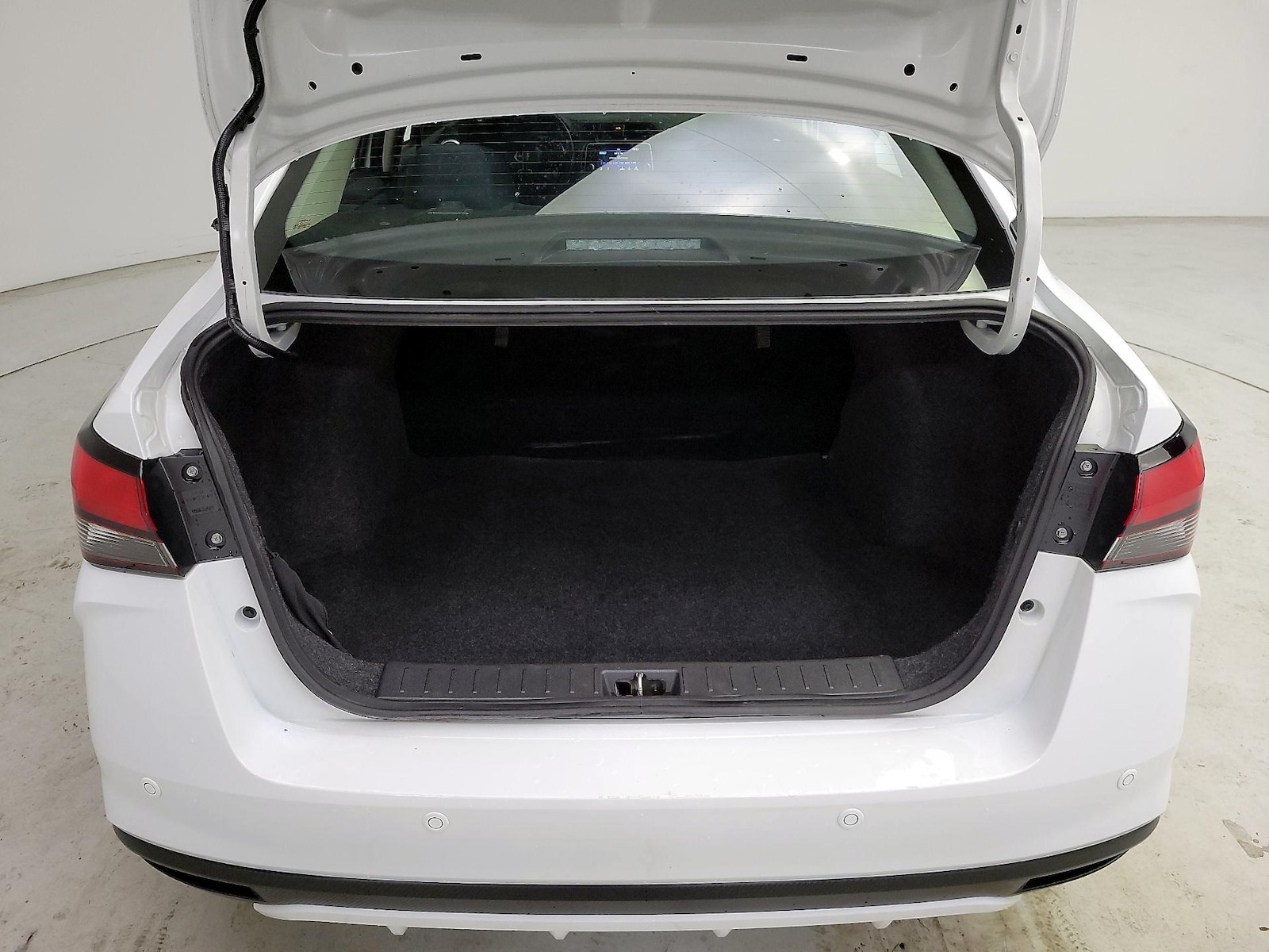2025 Nissan Versa Sedan S - Photo 21