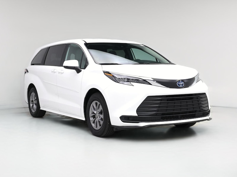 2025 Toyota Sienna LE