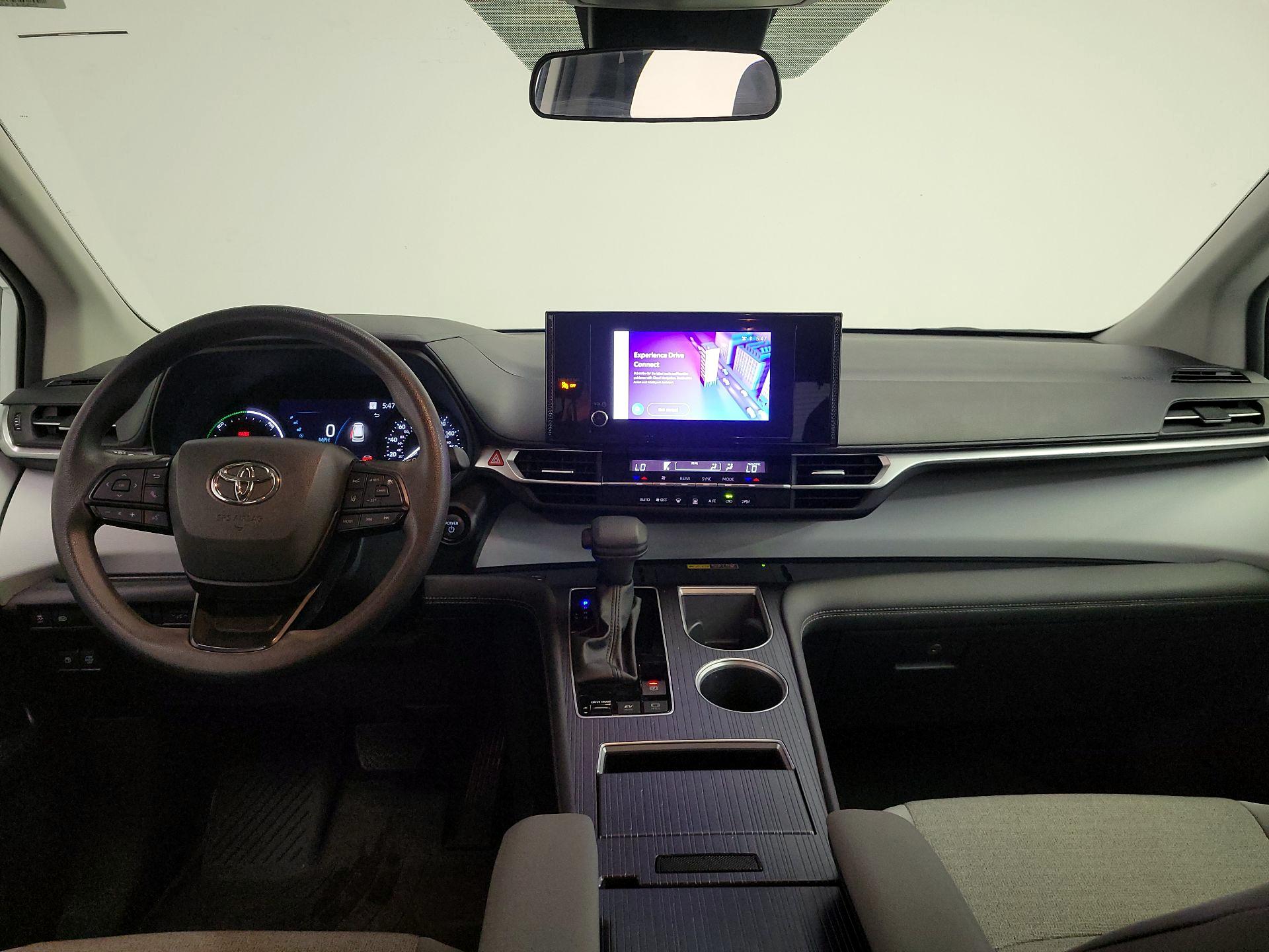 Thumbnail: 2025 Toyota Sienna - 9