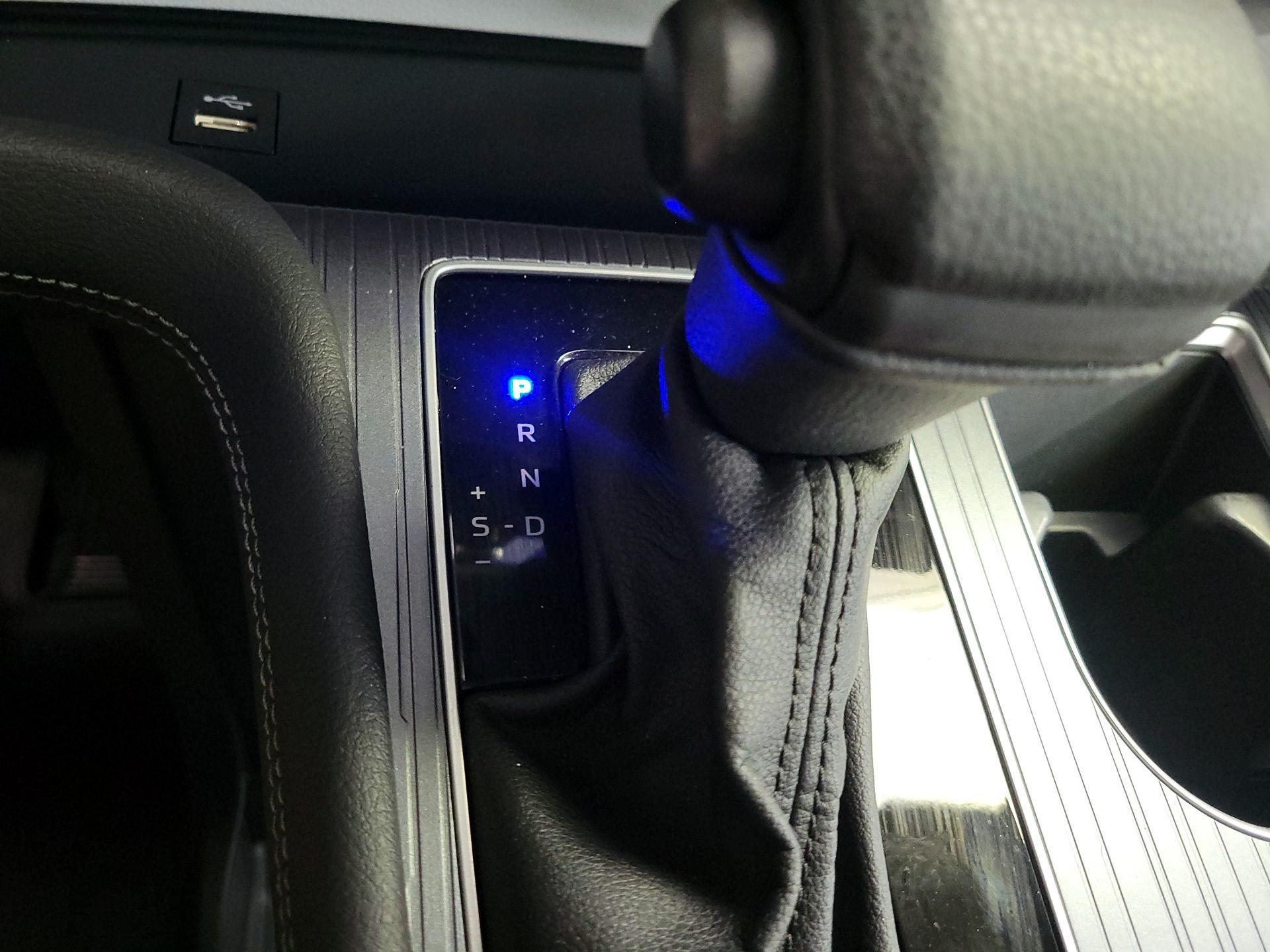 Thumbnail: 2025 Toyota Sienna - 18