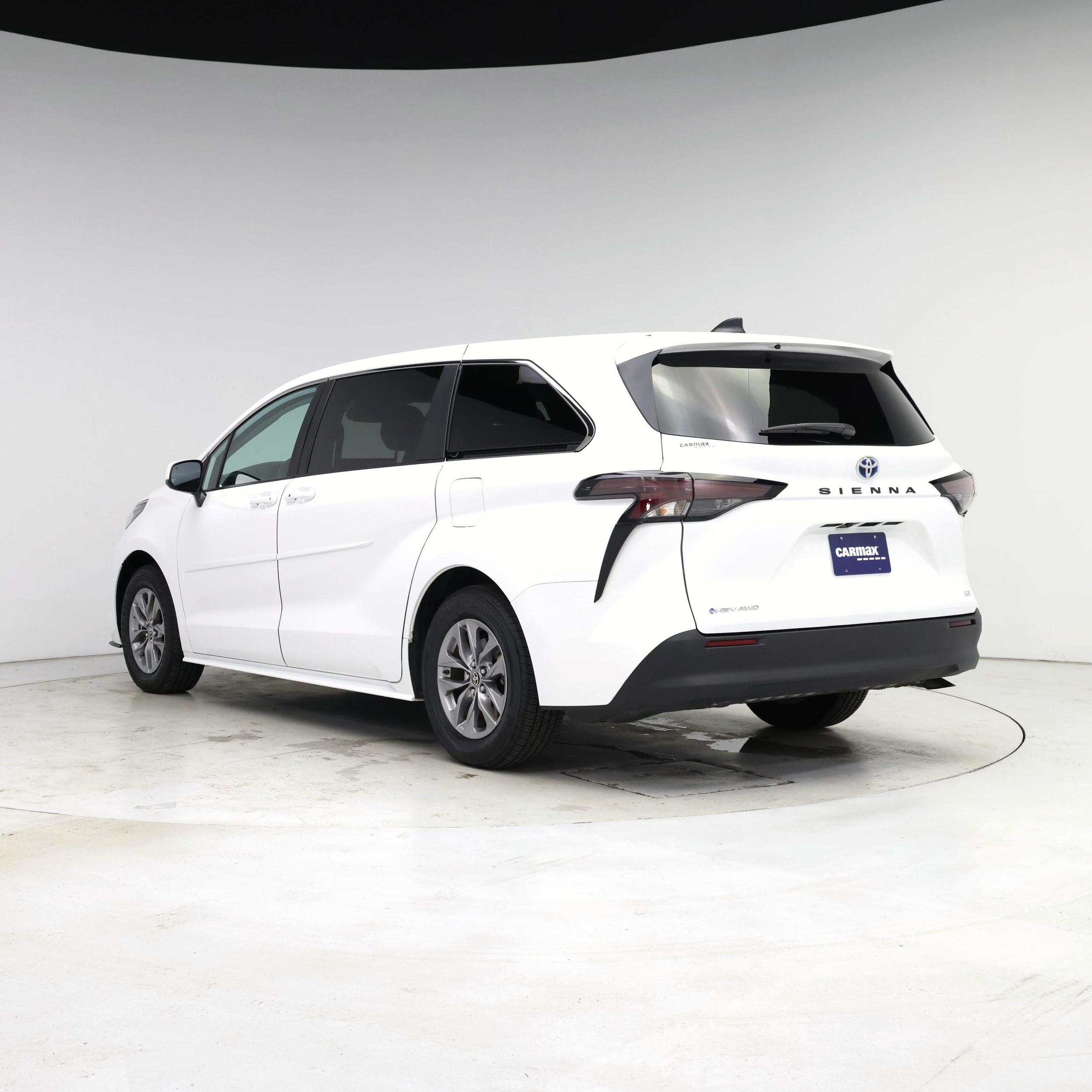 Thumbnail: 2025 Toyota Sienna - 2