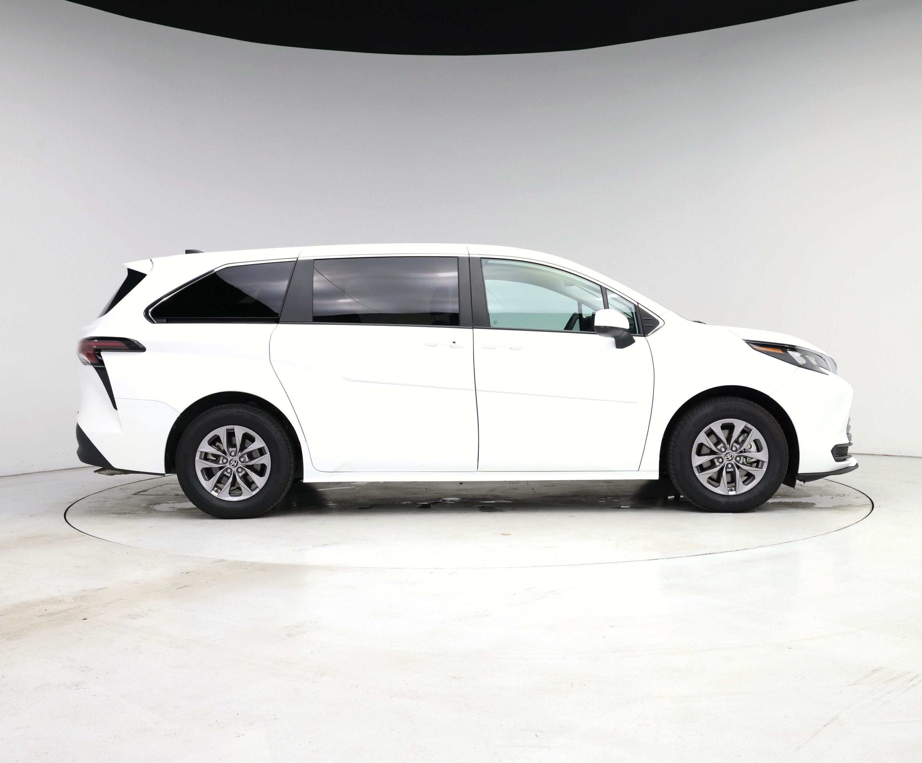 Thumbnail: 2025 Toyota Sienna - 7