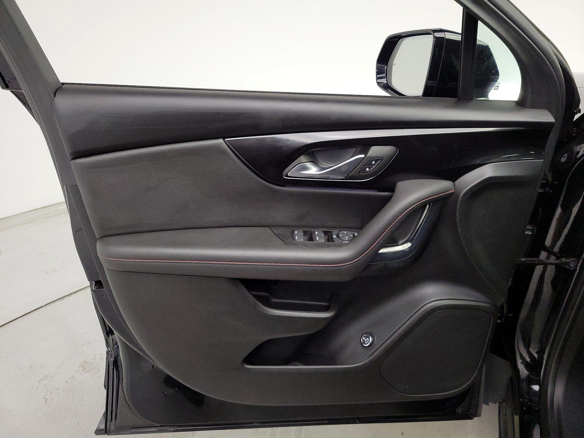 Thumbnail: 2022 Chevrolet Blazer - 12