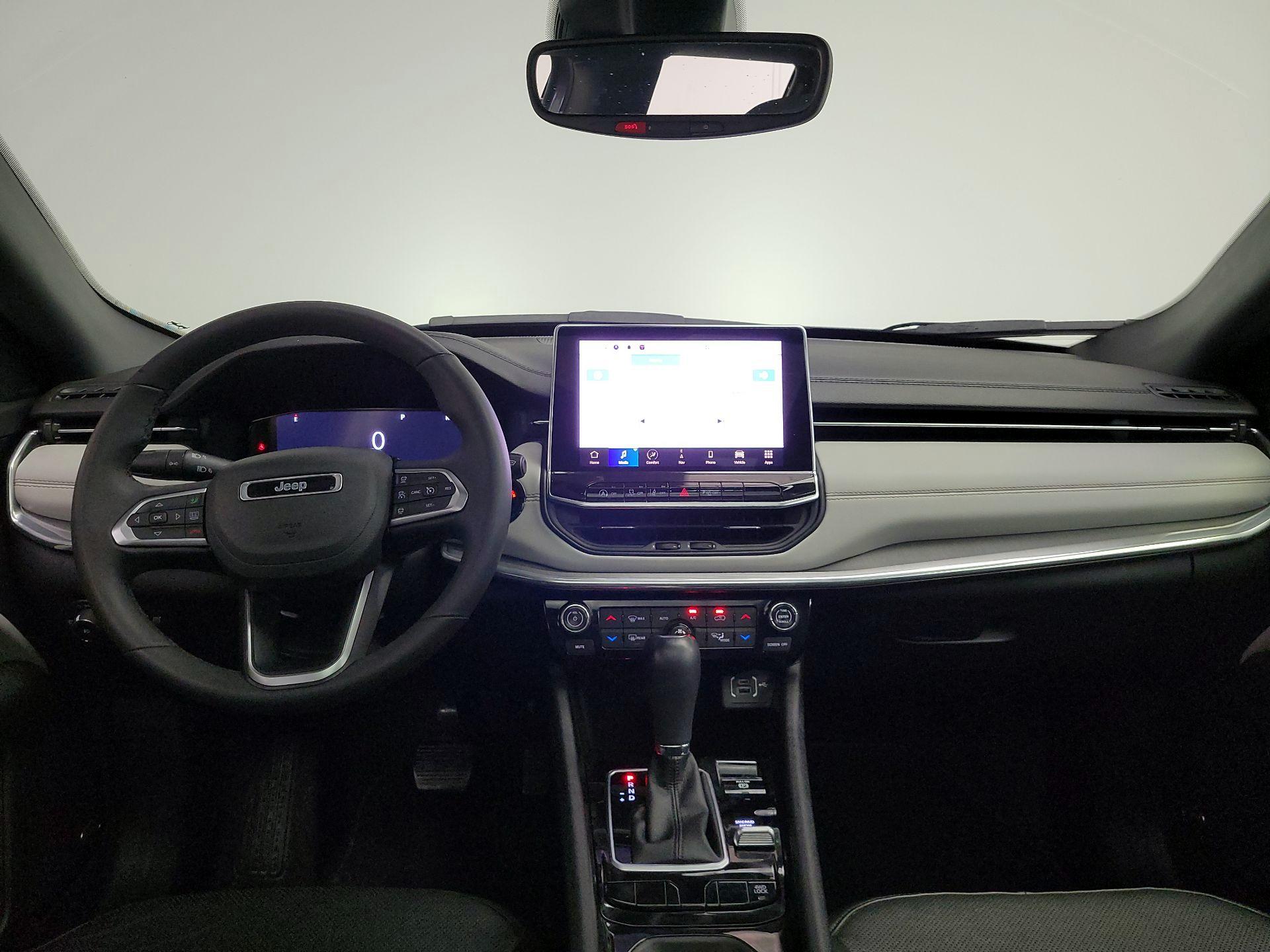 Thumbnail: 2023 Jeep Compass - 9