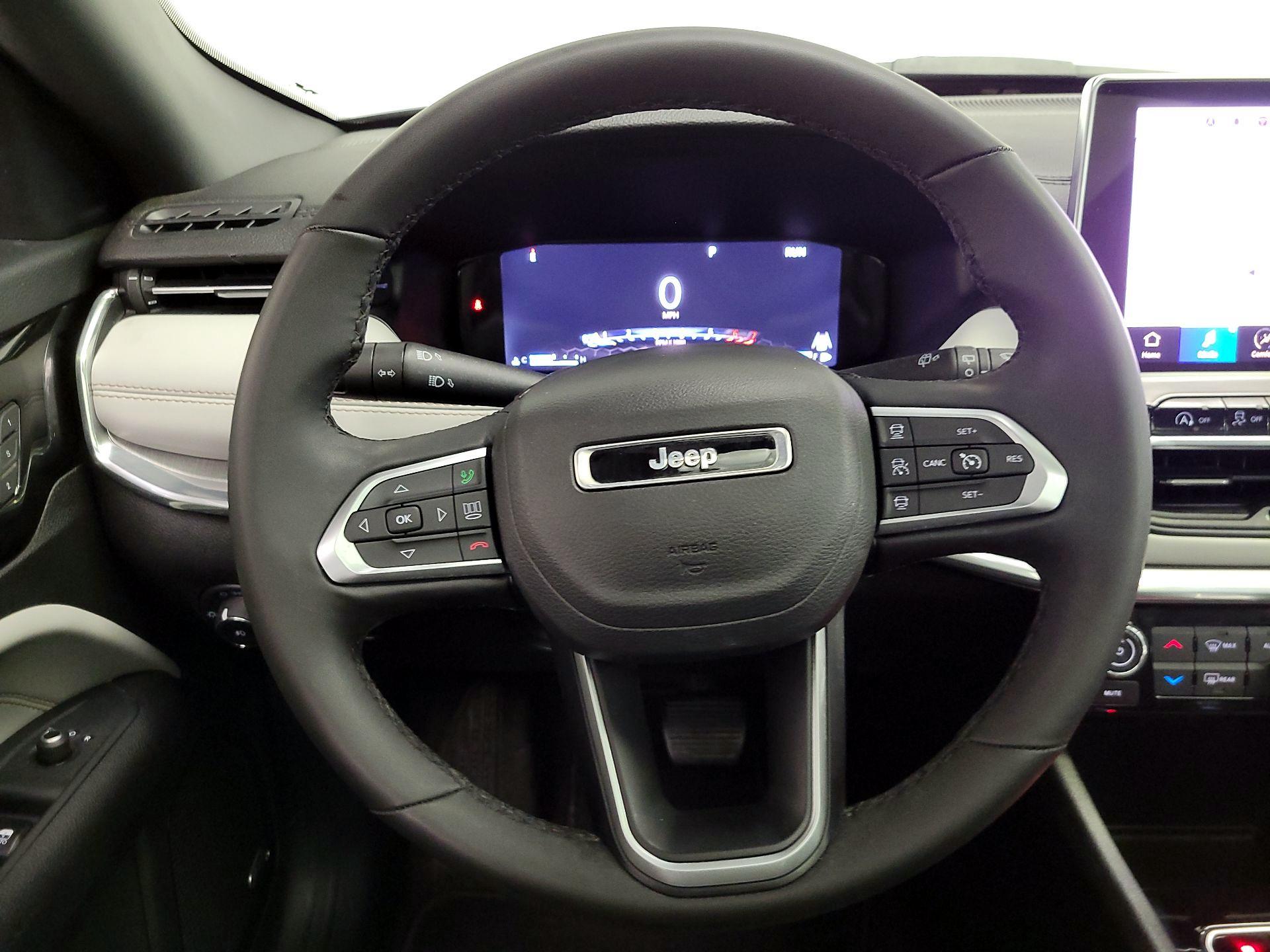 Thumbnail: 2023 Jeep Compass - 10