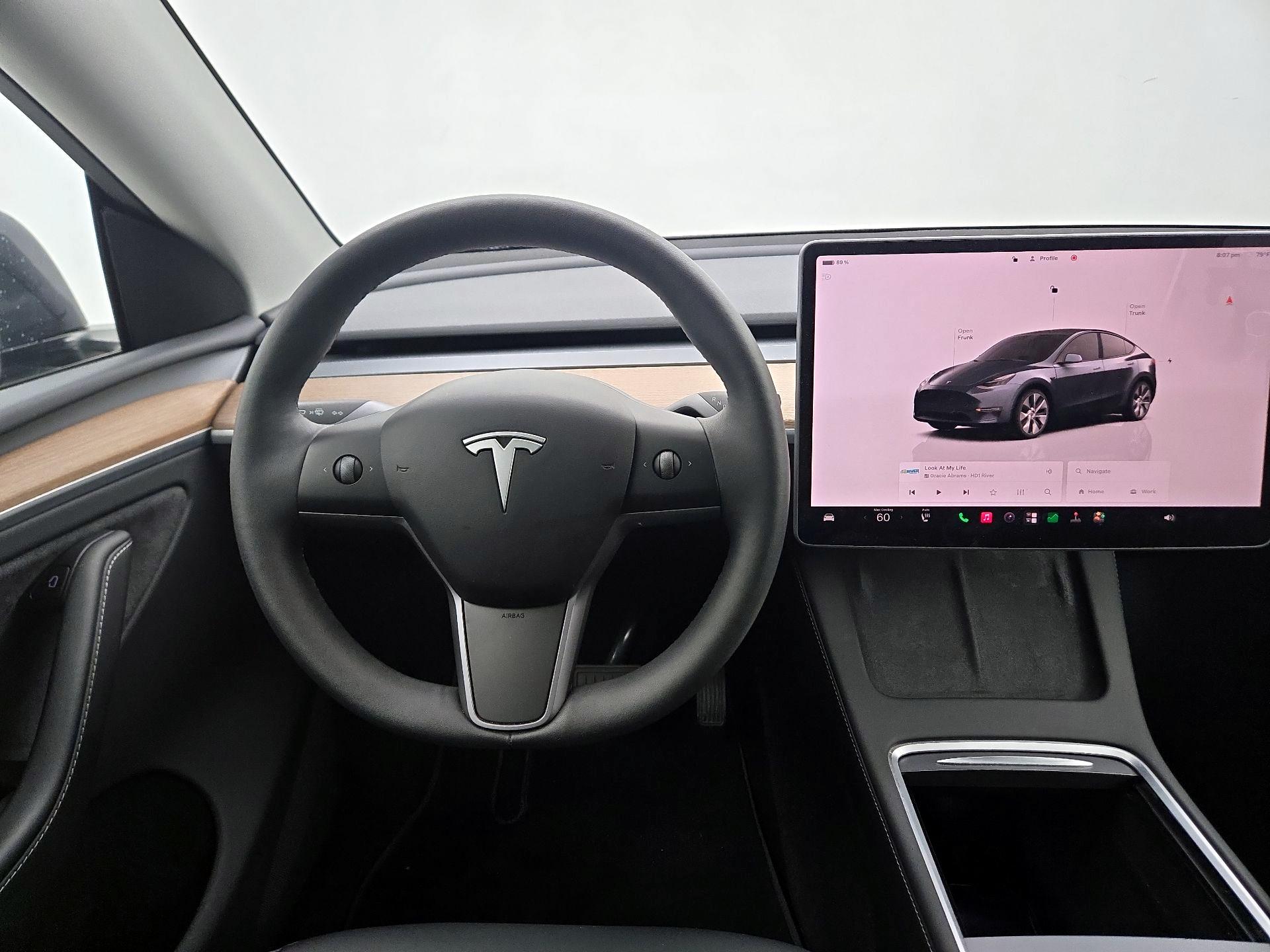 Thumbnail: 2023 Tesla Model Y - 10