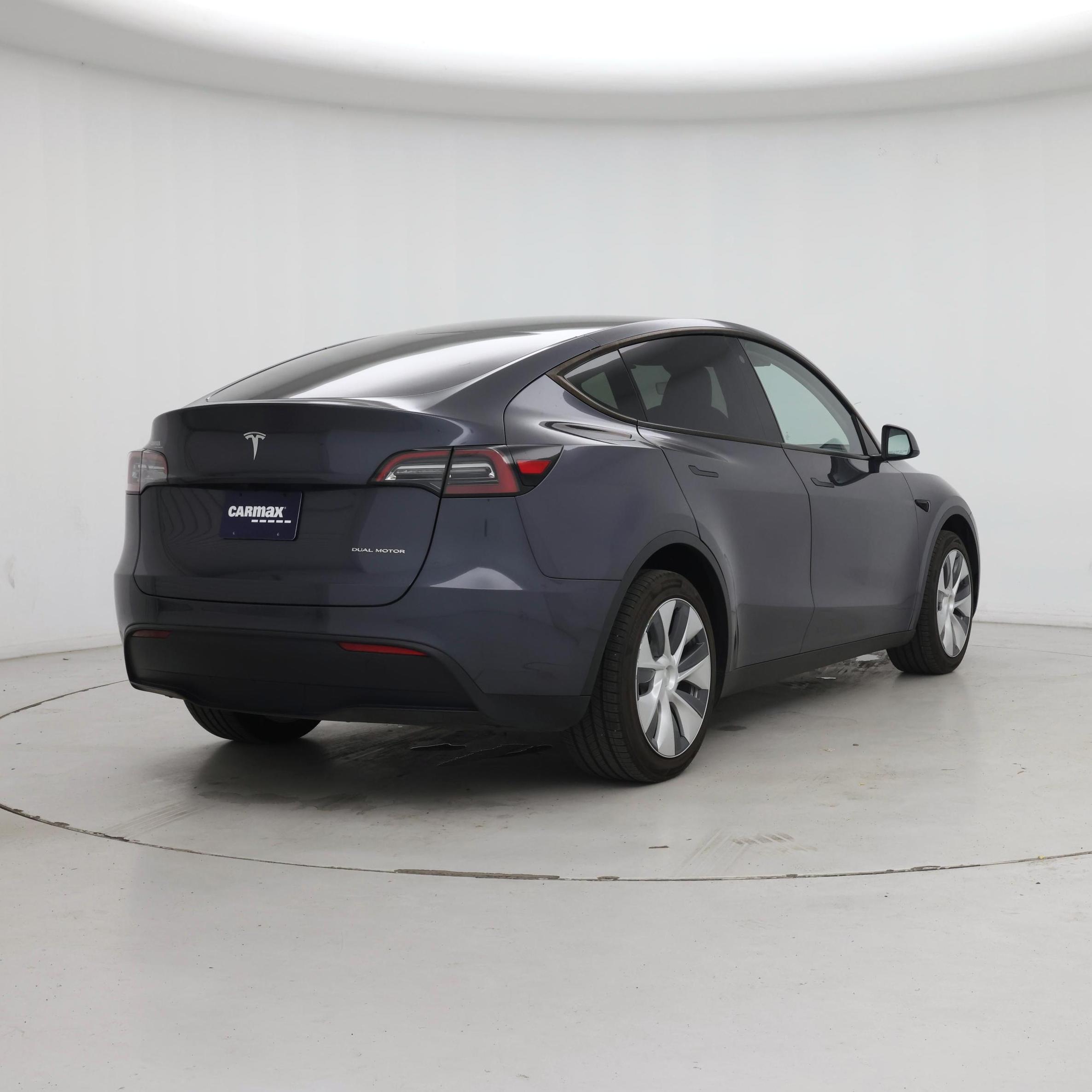 Thumbnail: 2023 Tesla Model Y - 8