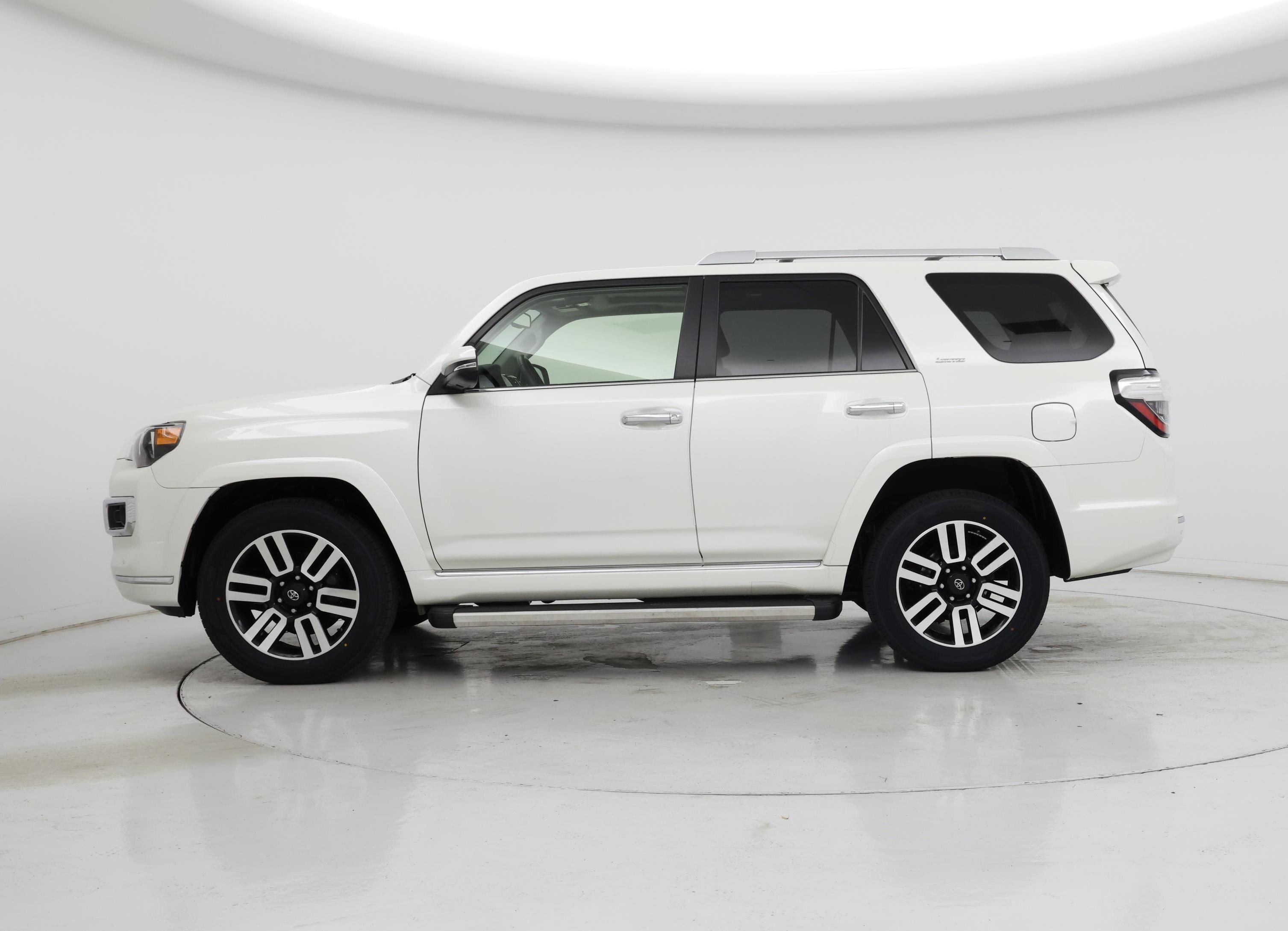 Thumbnail: 2021 Toyota 4Runner - 3