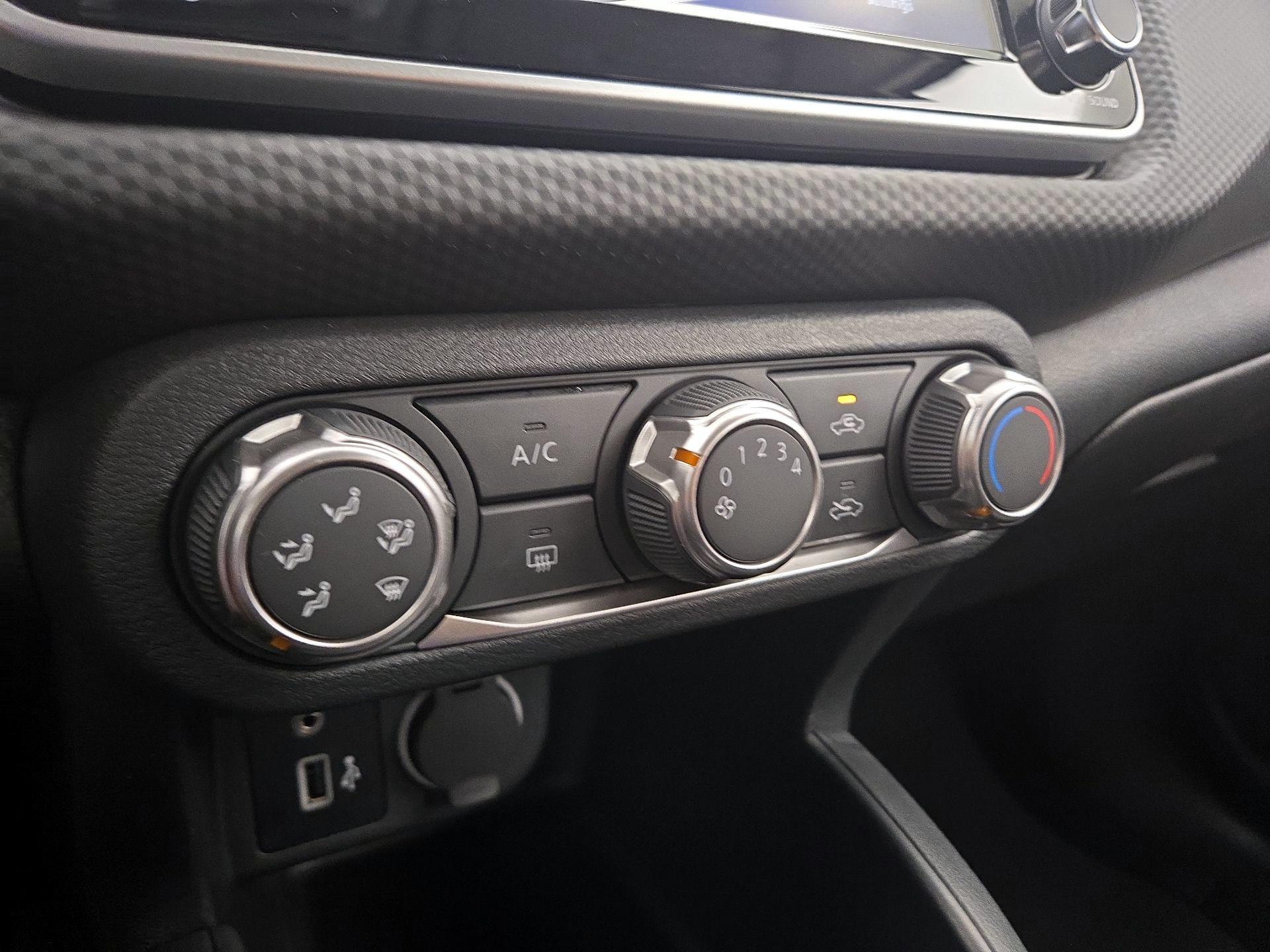 Thumbnail: 2025 Nissan Kicks - 16