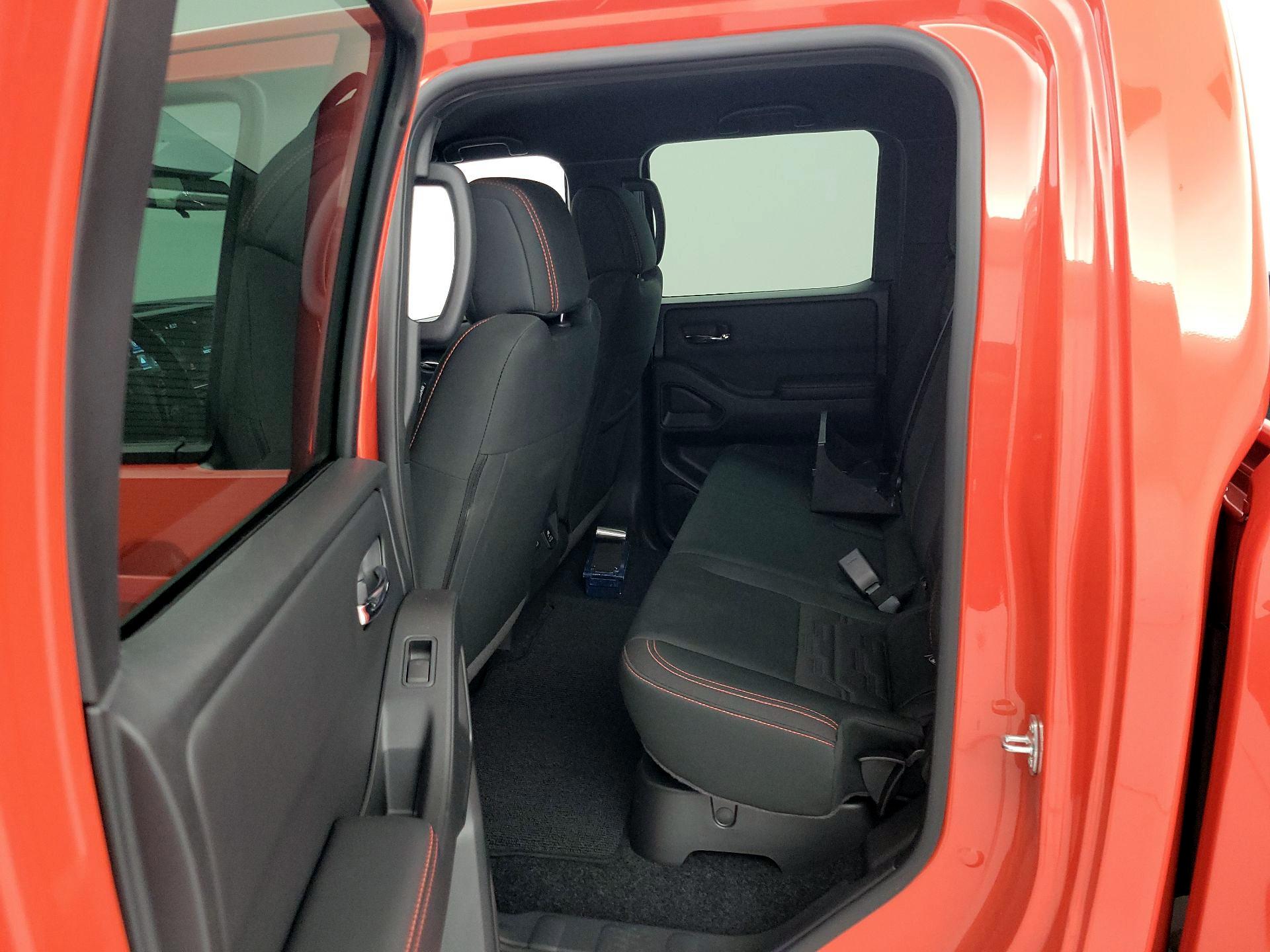 Thumbnail: 2025 Nissan Frontier - 17